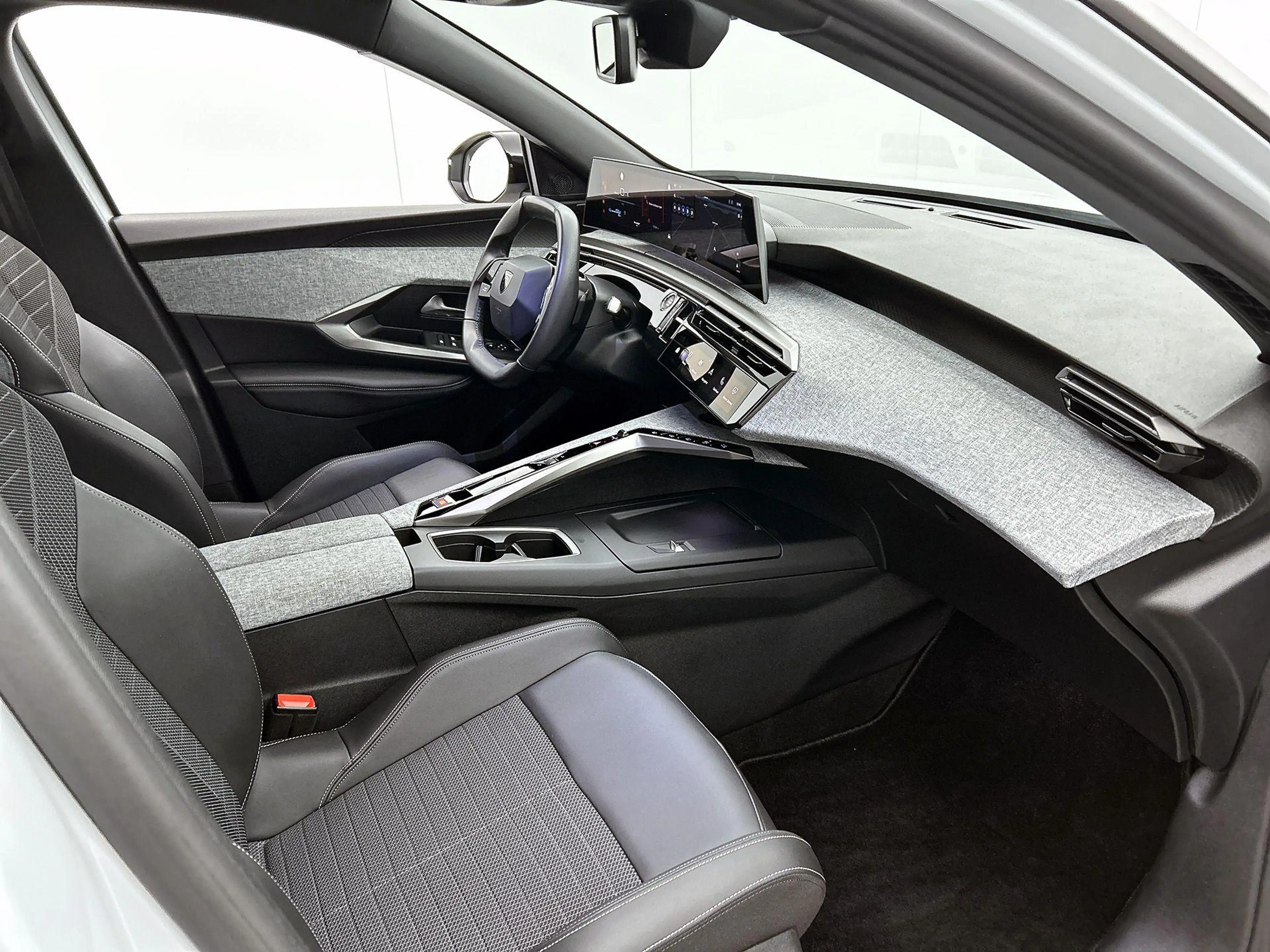 Peugeot 3008 e-3008 Allure 210pk 73 kWh Automaat | 3 FASE | Nav — photo 12