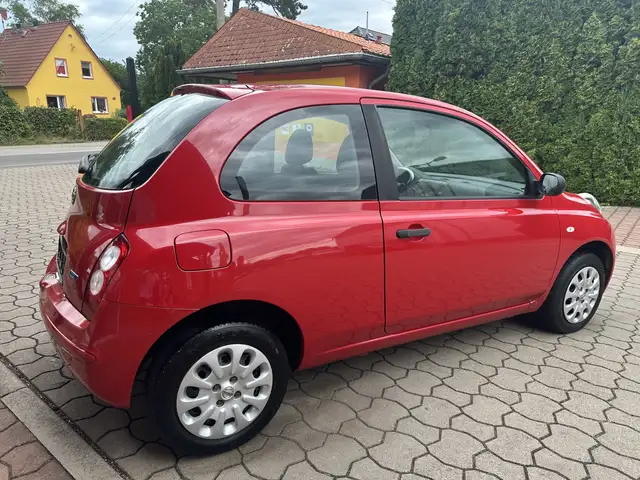 Nissan Micra view 4