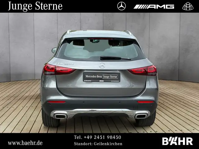 Mercedes-Benz Gla view 8