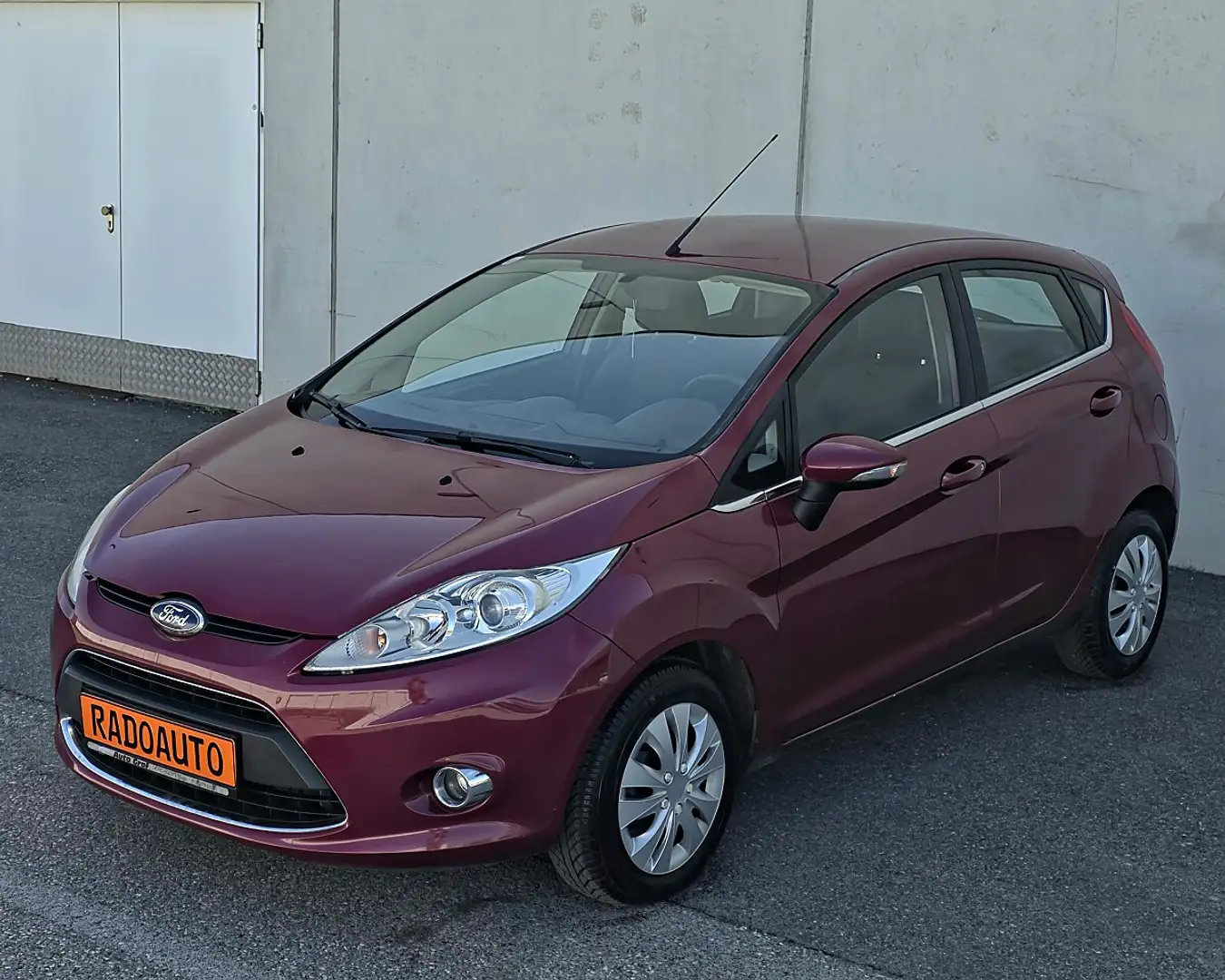 Ford Fiesta Titanium 1,25 **ERSTBESITZ**PICKERL NEU** Rot - 1