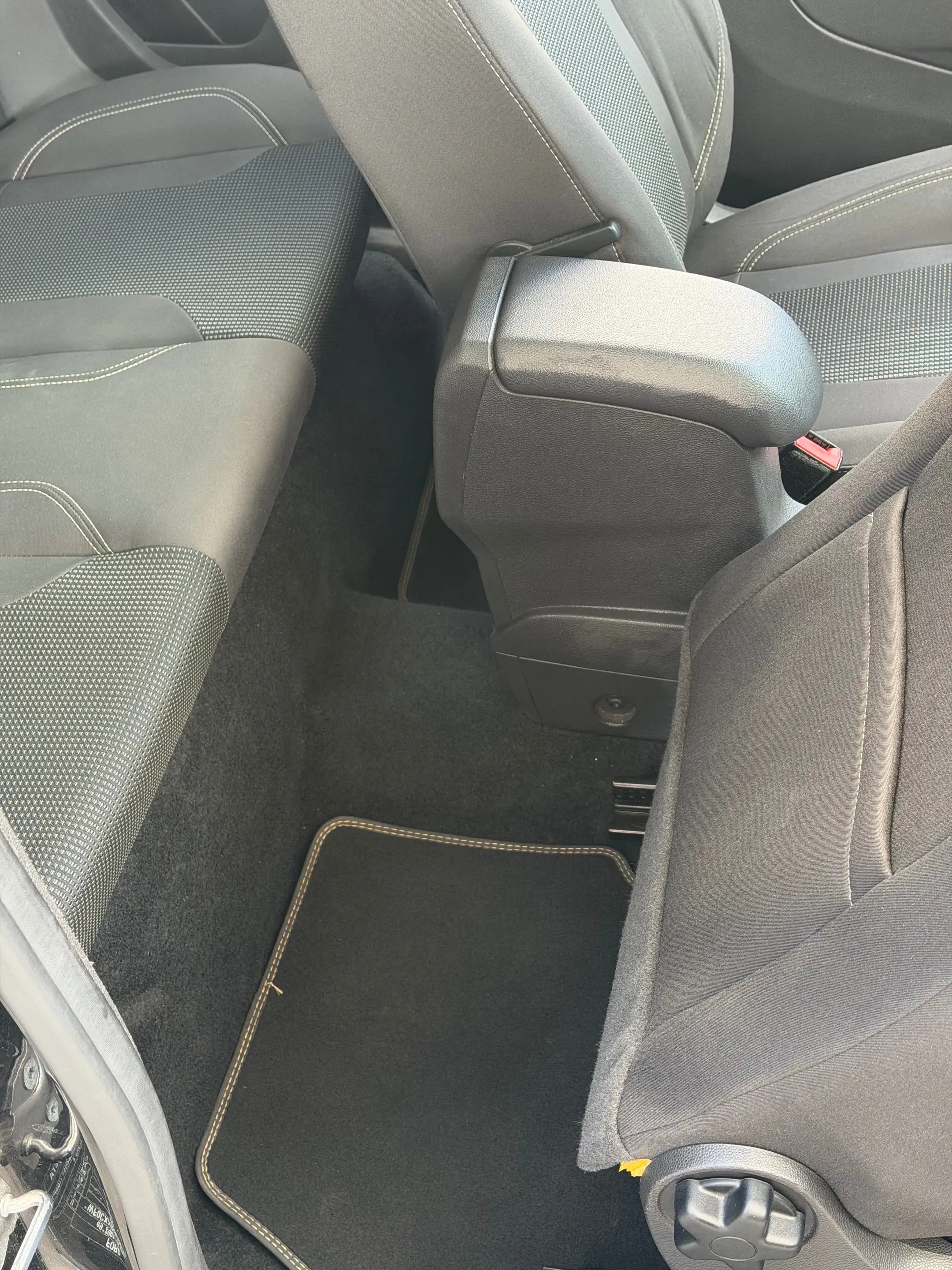 Ford Fiesta Fiesta 1.0 EcoBoost Titanium S/S — photo 6