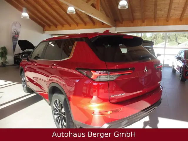 Mitsubishi Outlander view 7