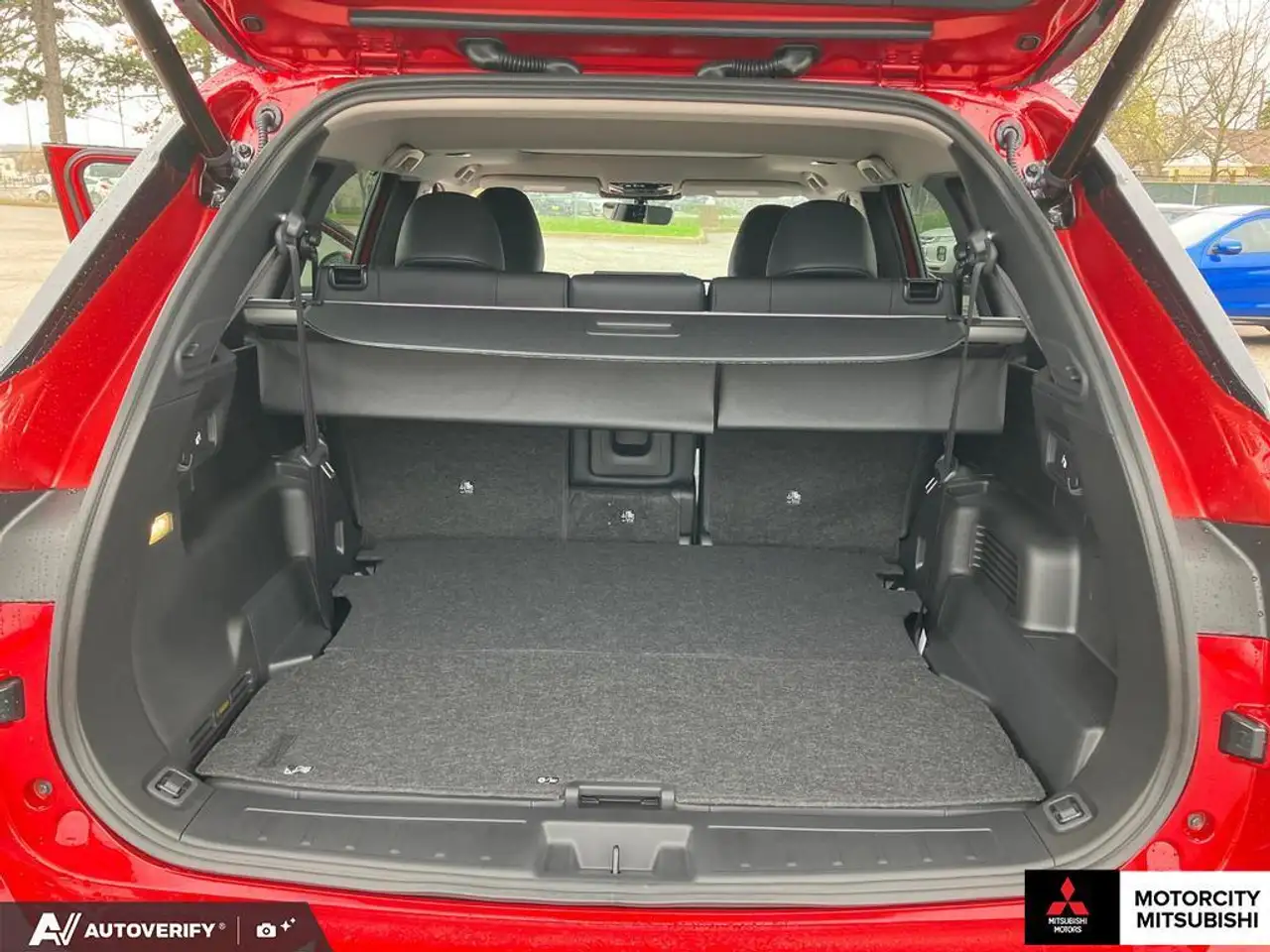 Mitsubishi Outlander снимка Mitsubishi Outlander