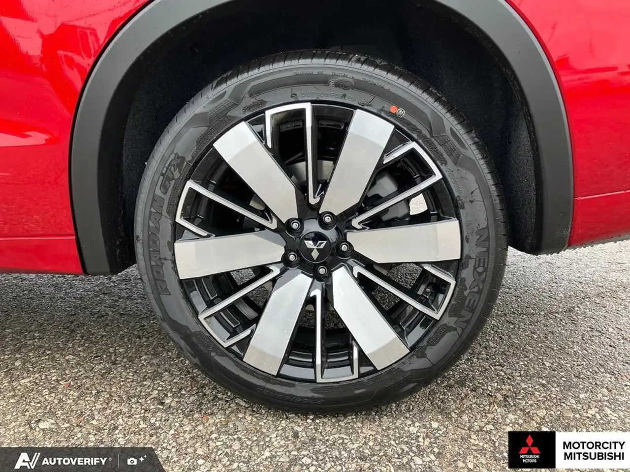 Mitsubishi Outlander снимка Mitsubishi Outlander