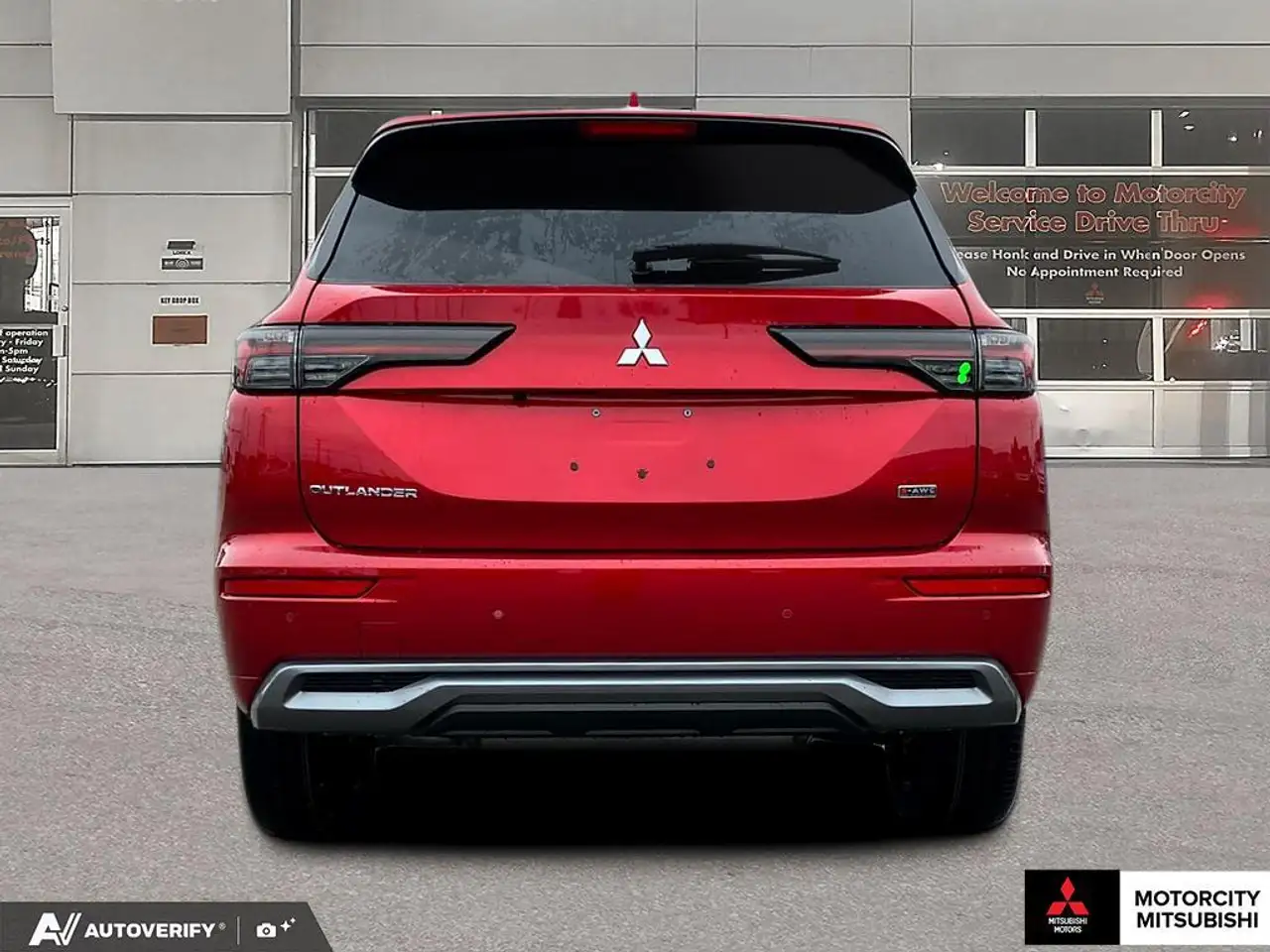 Mitsubishi Outlander снимка Mitsubishi Outlander