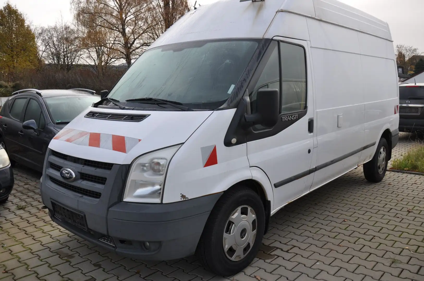 Ford Transit Kasten FT 350 L Trend LKW ALLRAD Blanc - 1