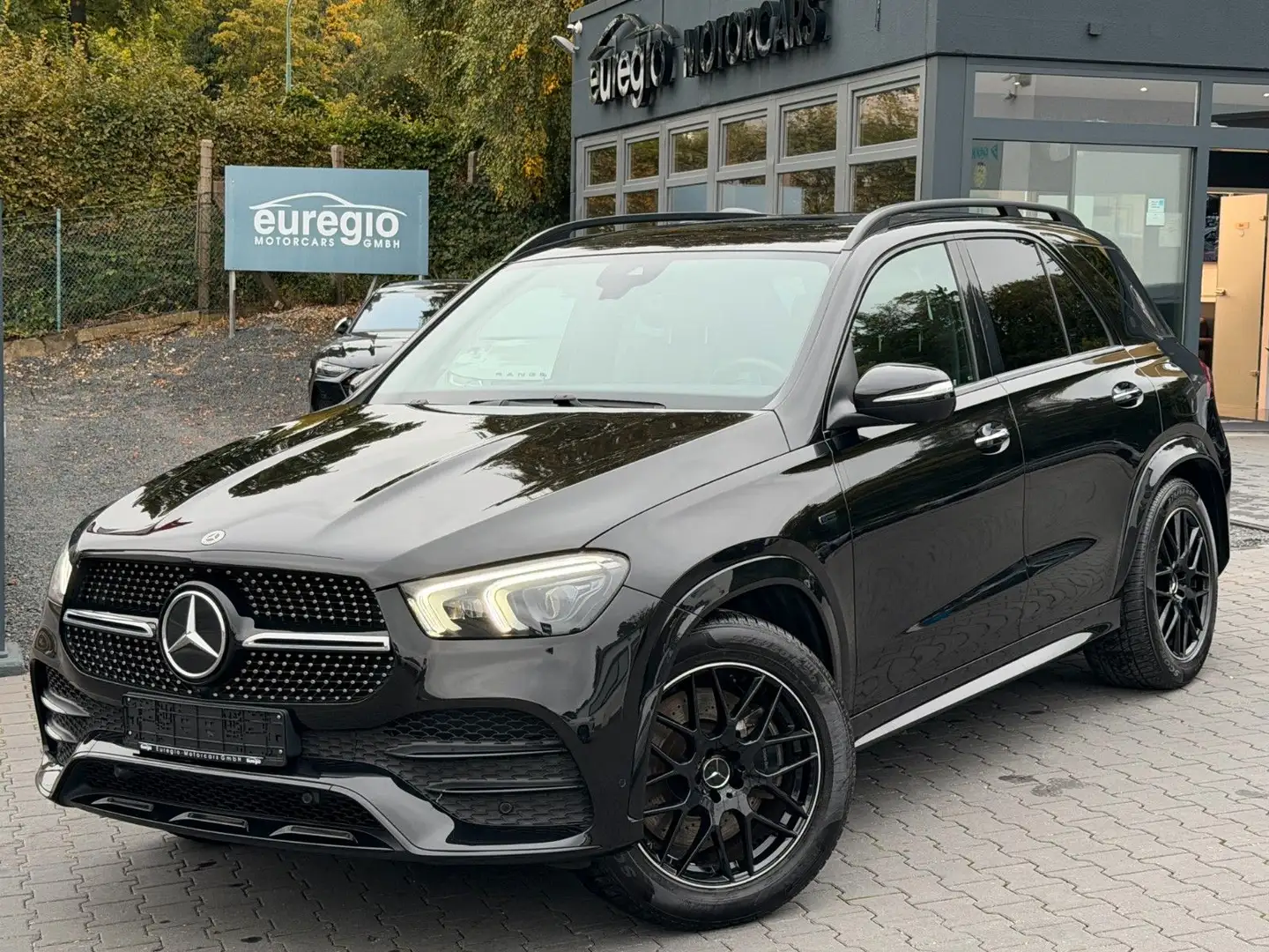 Mercedes-Benz GLE 350 de 4Matic Aut. 1 Hand - AMG line //// Schwarz - 2