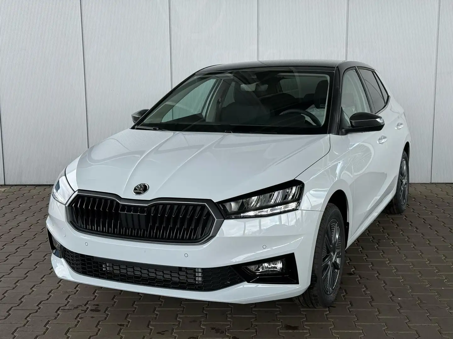 Skoda Fabia Top Selection 1.0 TSI DSG Frontscheibeheiz. PDC... Weiß - 1