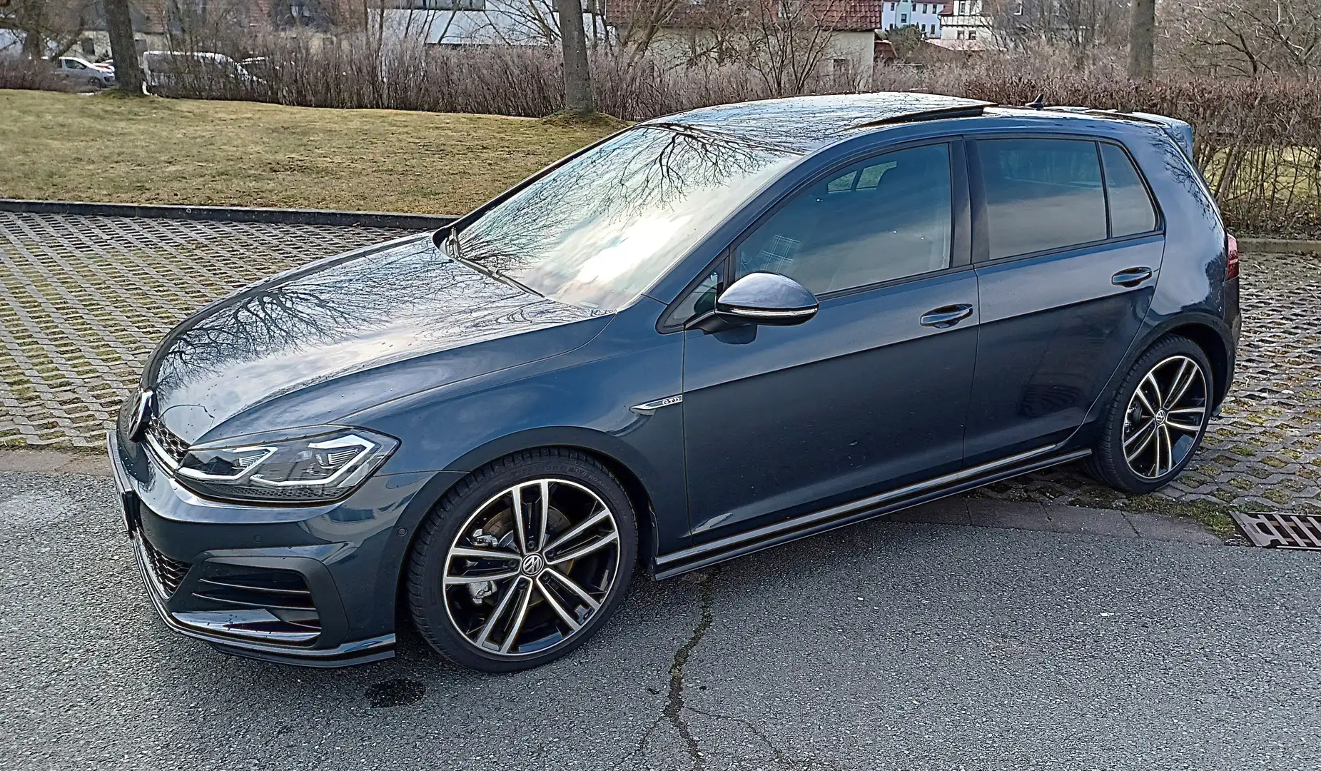 Volkswagen Golf GTD Golf GTD (BlueMotion Technology) - 1