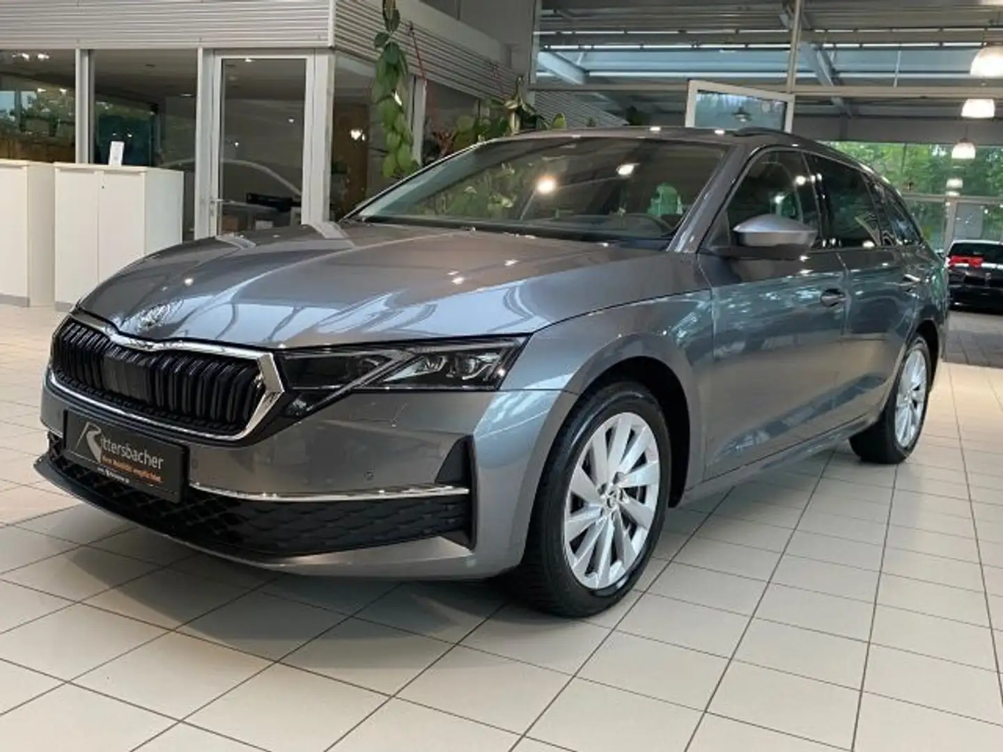Skoda Octavia Combi 2.0 TDI DSG Selection Navi Kamera Grau - 2