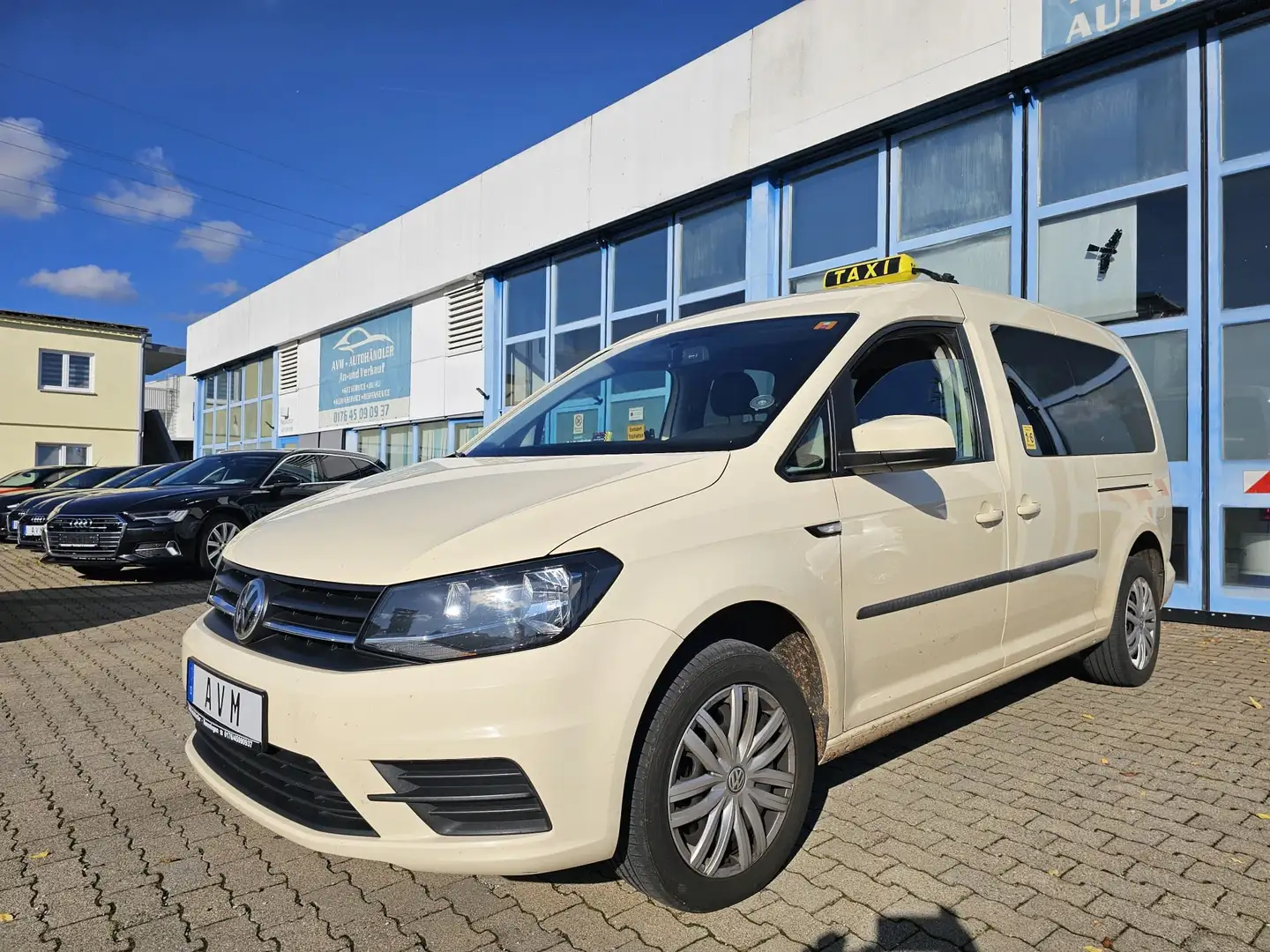 Volkswagen Caddy Maxi Trendline BMT Taxi, 7 Sitzer, Leder Jaune - 1