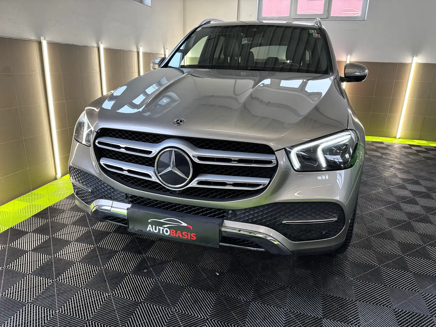 Mercedes-Benz GLE 300 GLE 300 d 4Matic AMG/AHK/Sitzheizung/LED/Kamera Silber - 2