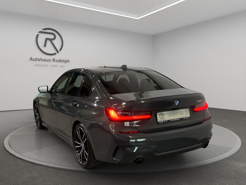 BMW 330 i M Sport / Navi Panoramadach RFK — photo 3