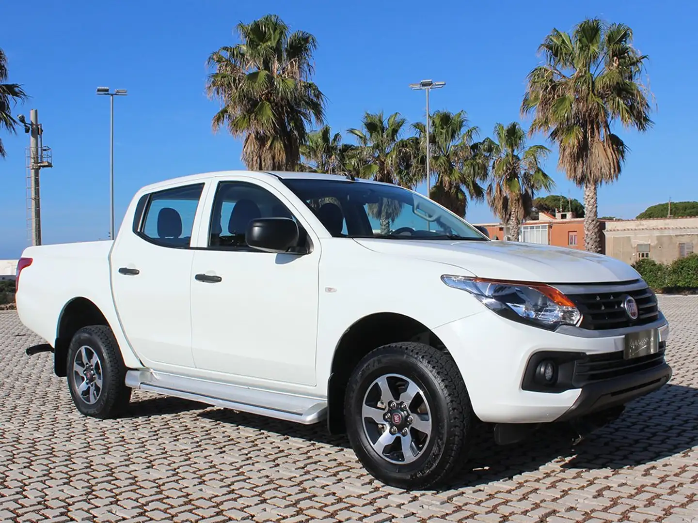 Fiat Fullback 2.4 doppia cabina SX 4wd s Alb - 1