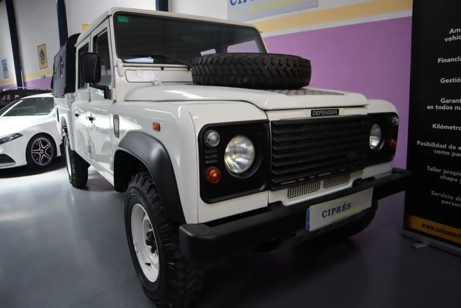 Land Rover Defender 130Td5 Doble Cabina Caja S Blanco - 2