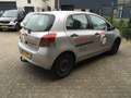 Toyota Yaris 1.3 VVTi Comfort / 5 DEUREN / METALLIC LAK / APK 1 Grijs - thumbnail 4