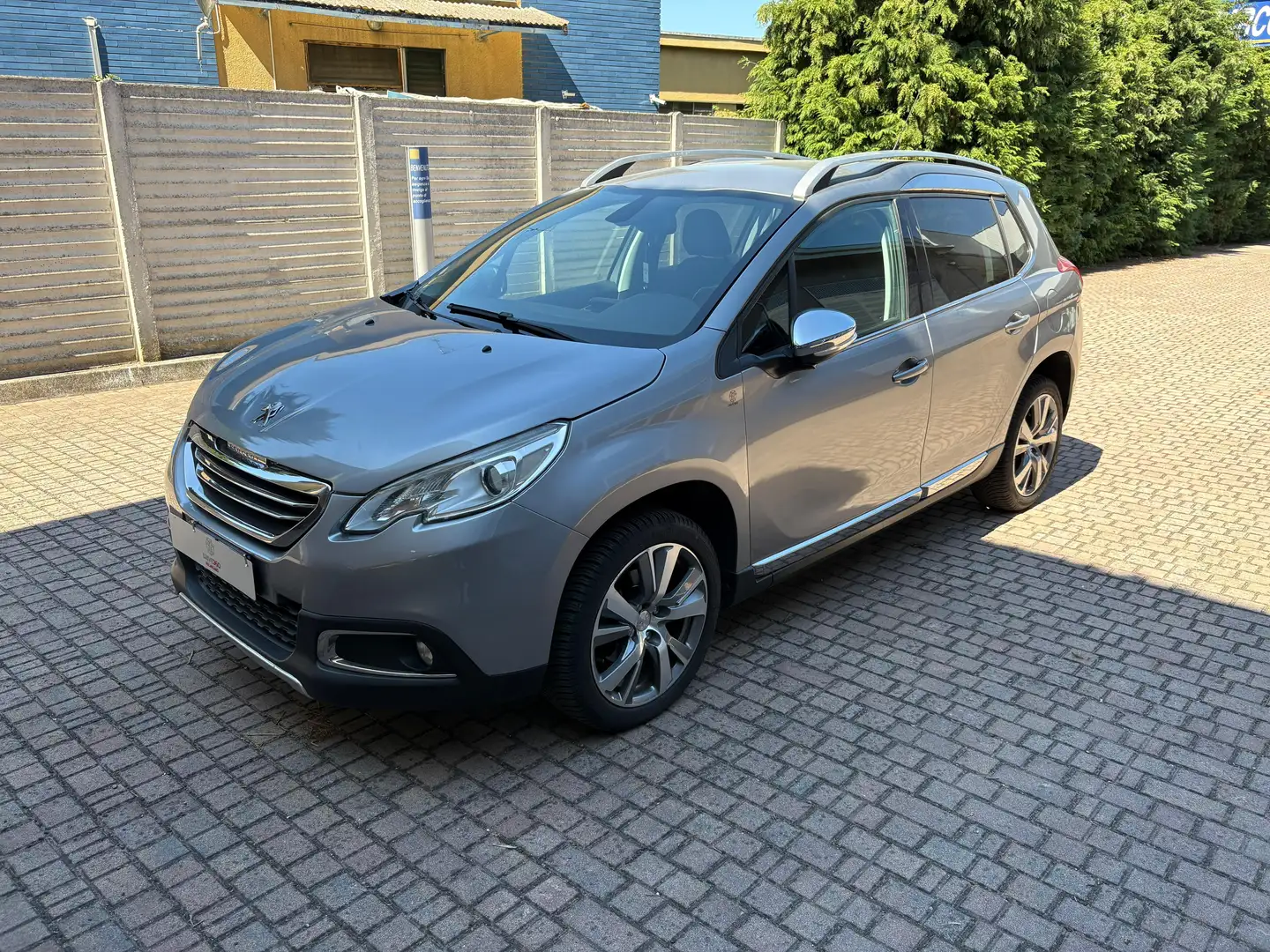 Peugeot 2008 2008 1.6 bluehdi Allure s Argent - 1