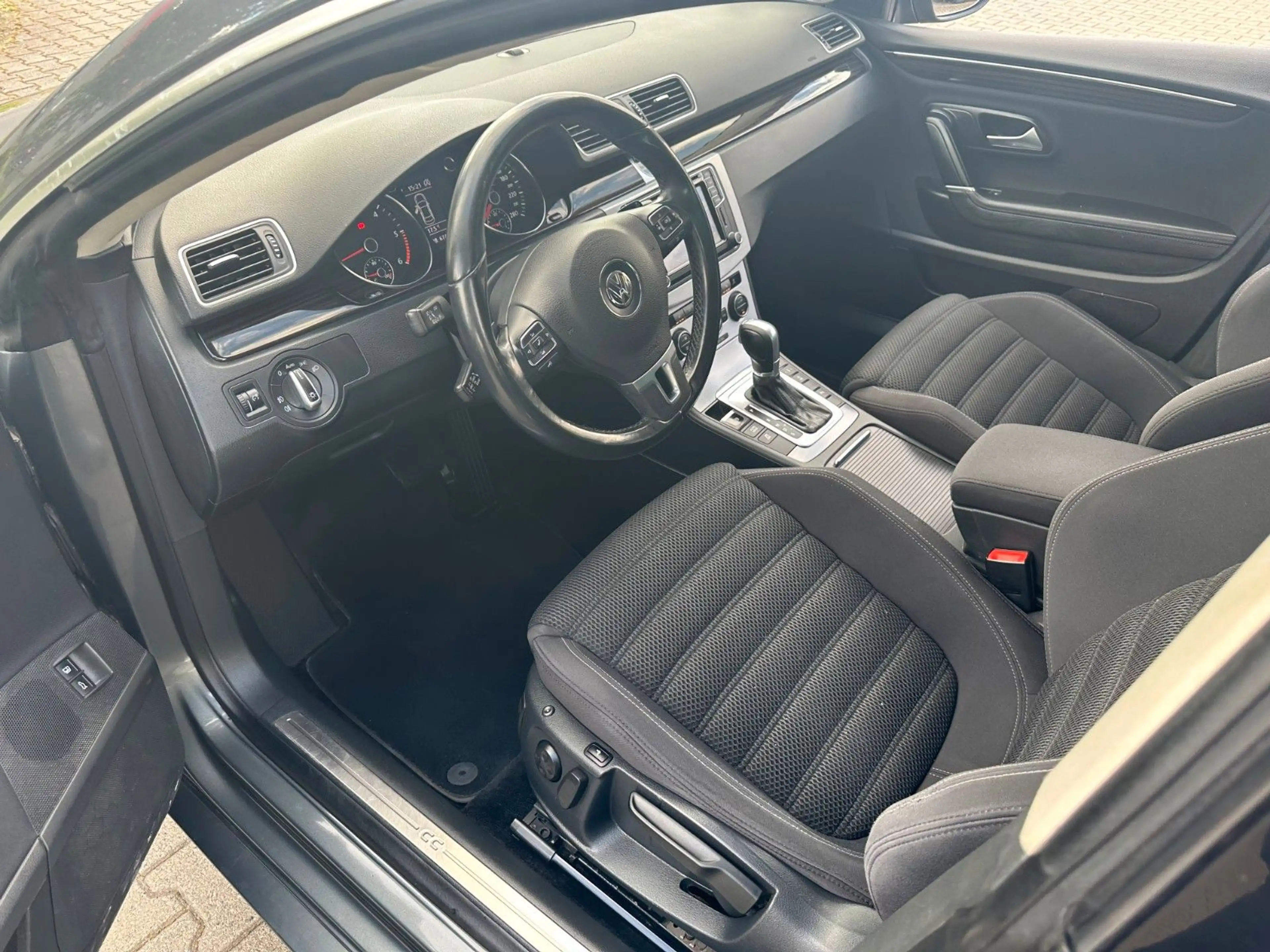 Volkswagen CC 2.0 TDI BMT DSG*GR.NAVI*Bi.XEN*SHZ*PDC+*18ZOL — photo 15