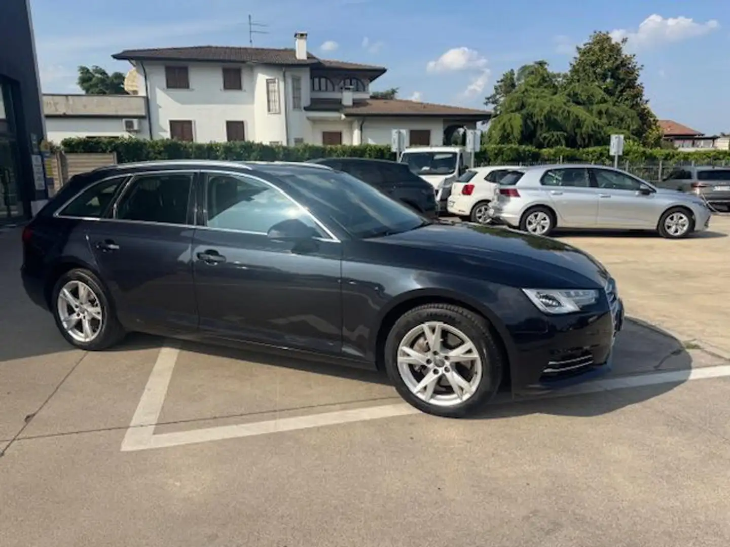 Audi A4 Avant 2.0 TDI 190 CV Business Sport Nero - 2