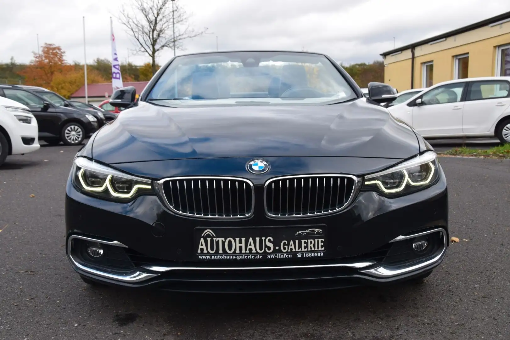 BMW 420 i Cabrio Luxury Line*HUD*LEDER*LED*MEMORY Schwarz - 2