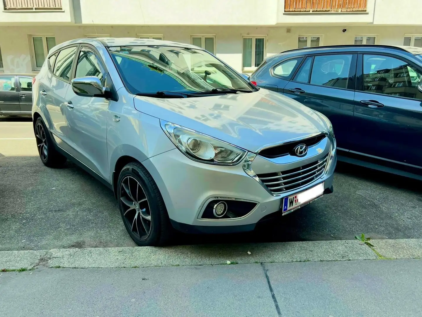 Hyundai iX35 Pickerl  / Anhänger  / kamera - 1