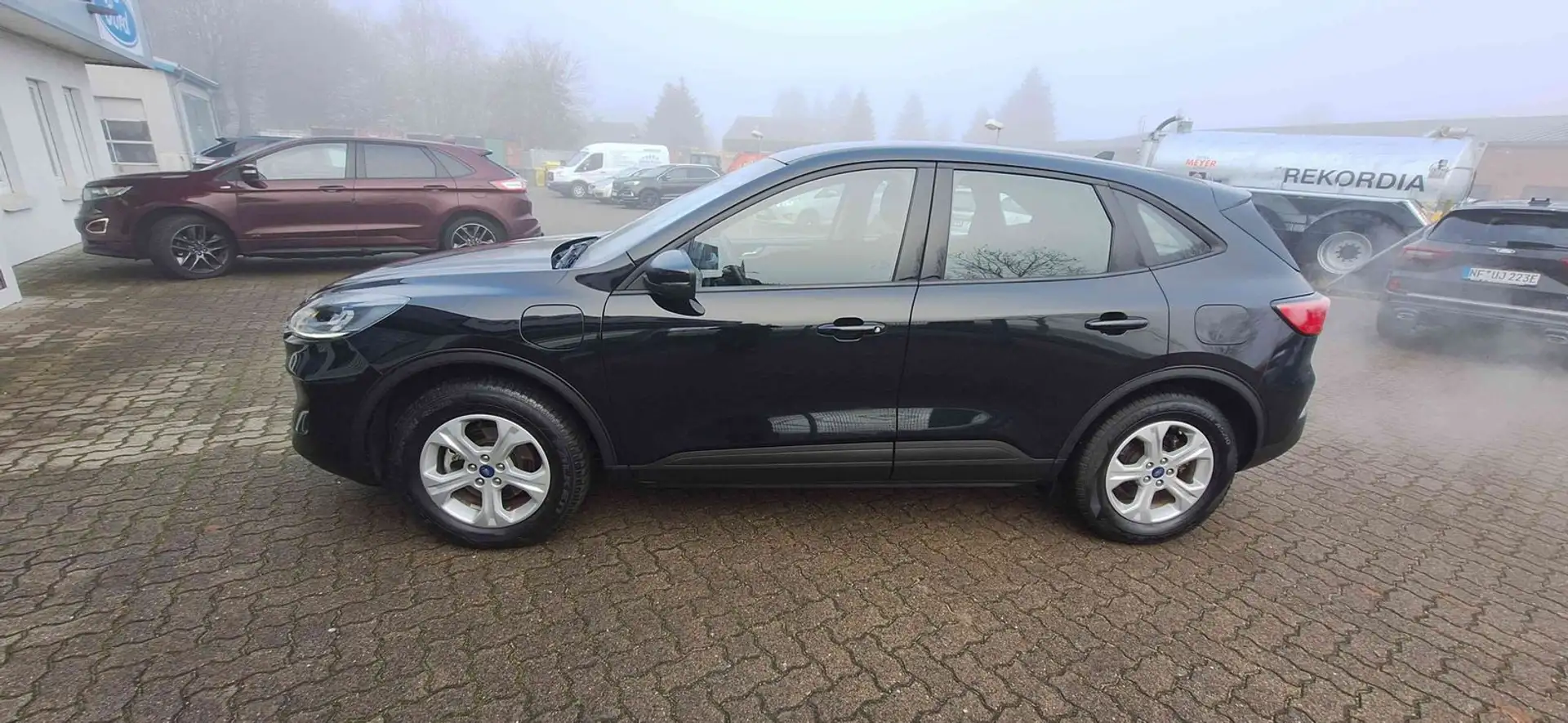 Ford Kuga Plug-In Hybrid Cool & Connect Noir - 2