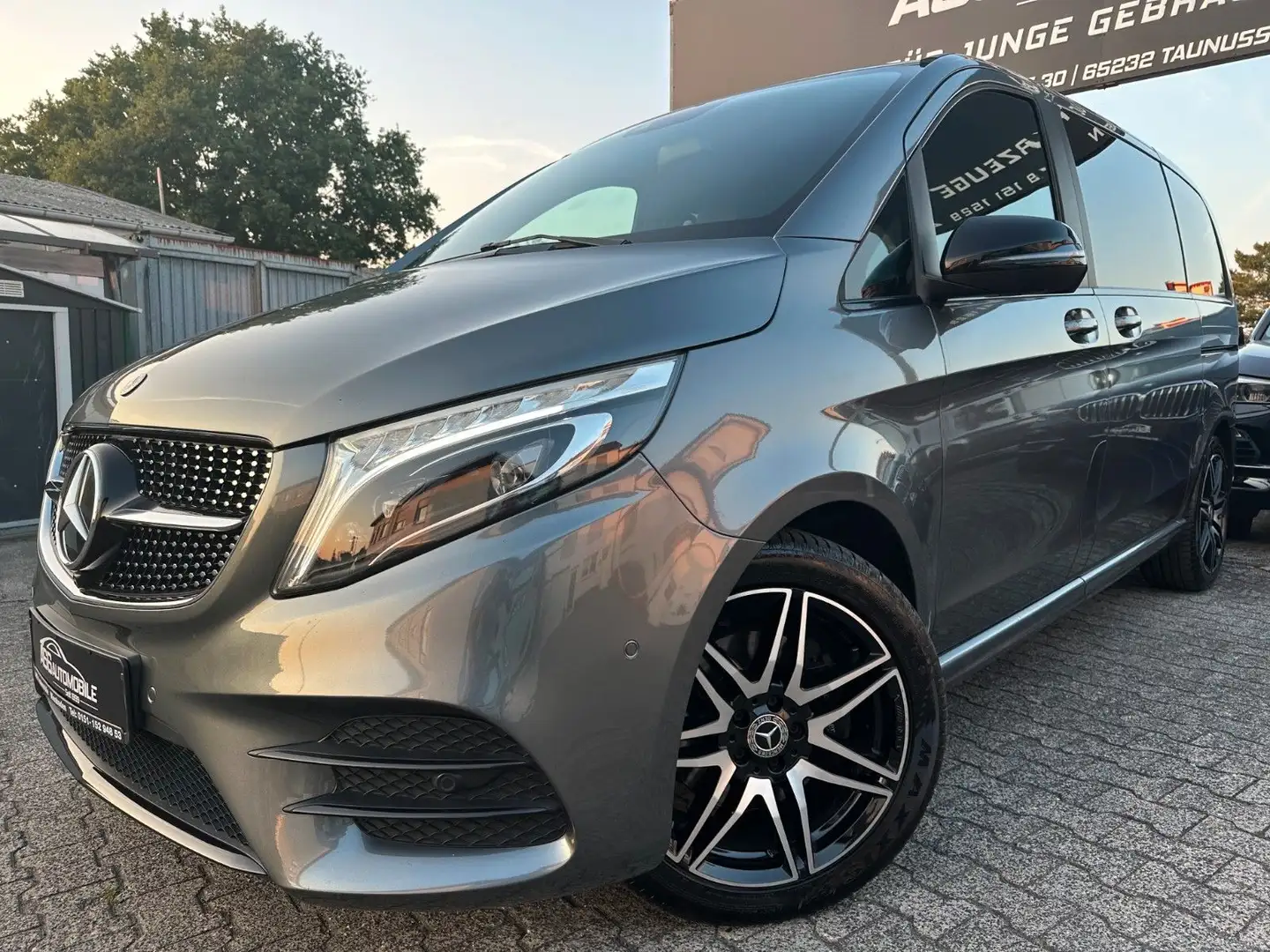 Mercedes-Benz V 300 d AMG Exclusive*DISTR+*Standh*ILS*360°*Nigh Gris - 1