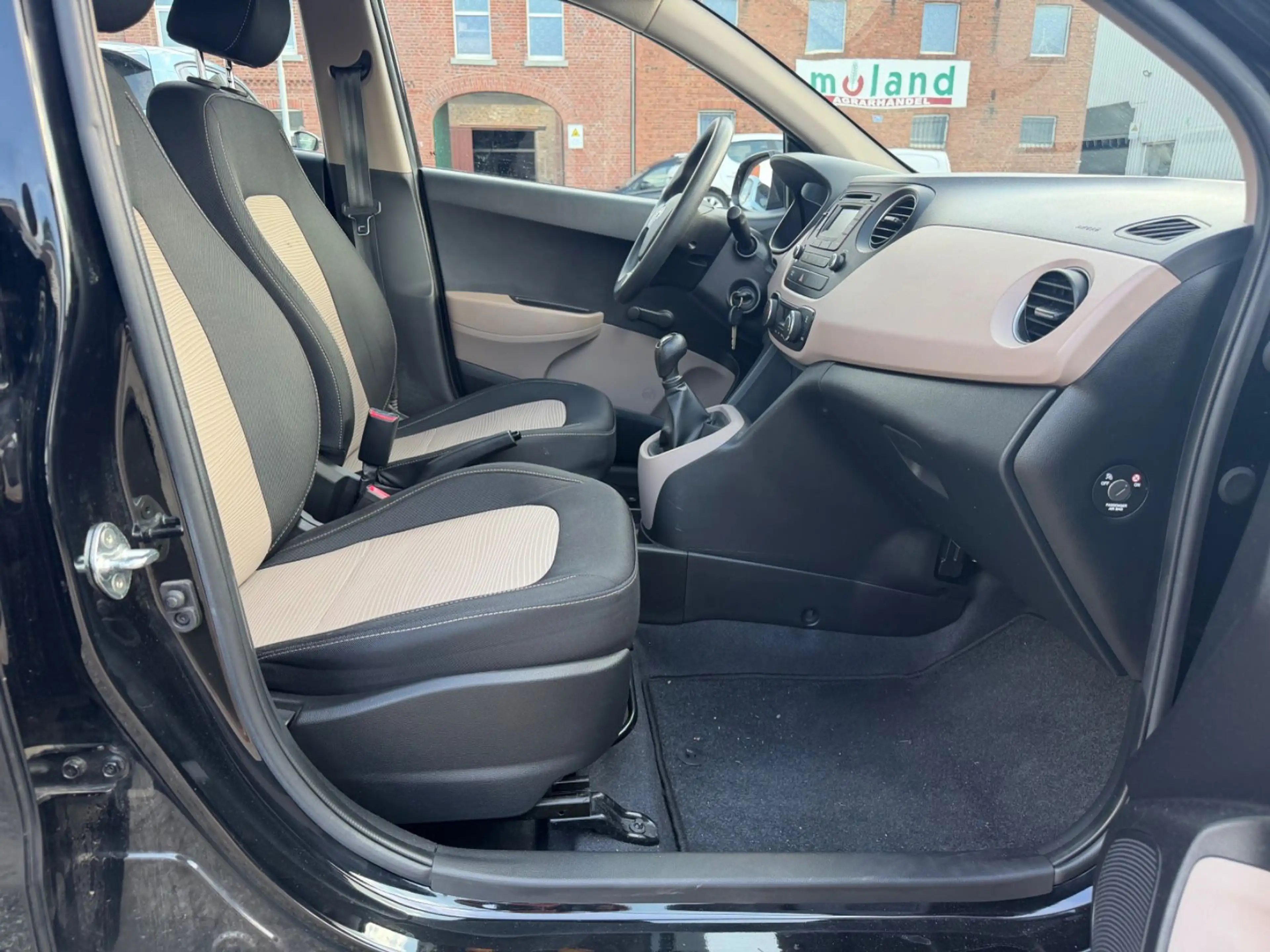Hyundai i10 Classic Klima 5-trg Allwetter AUX — photo 12