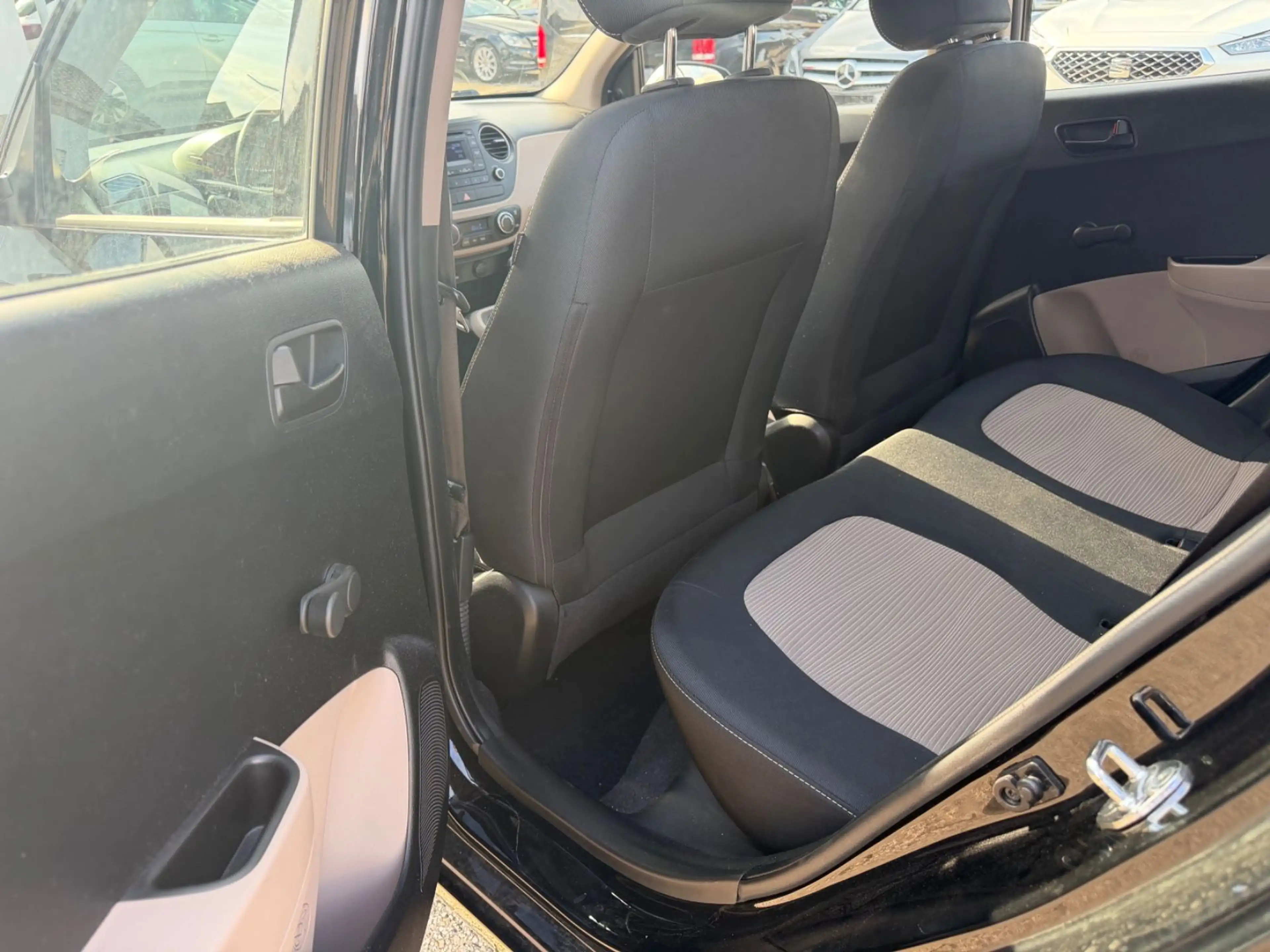 Hyundai i10 Classic Klima 5-trg Allwetter AUX — photo 14