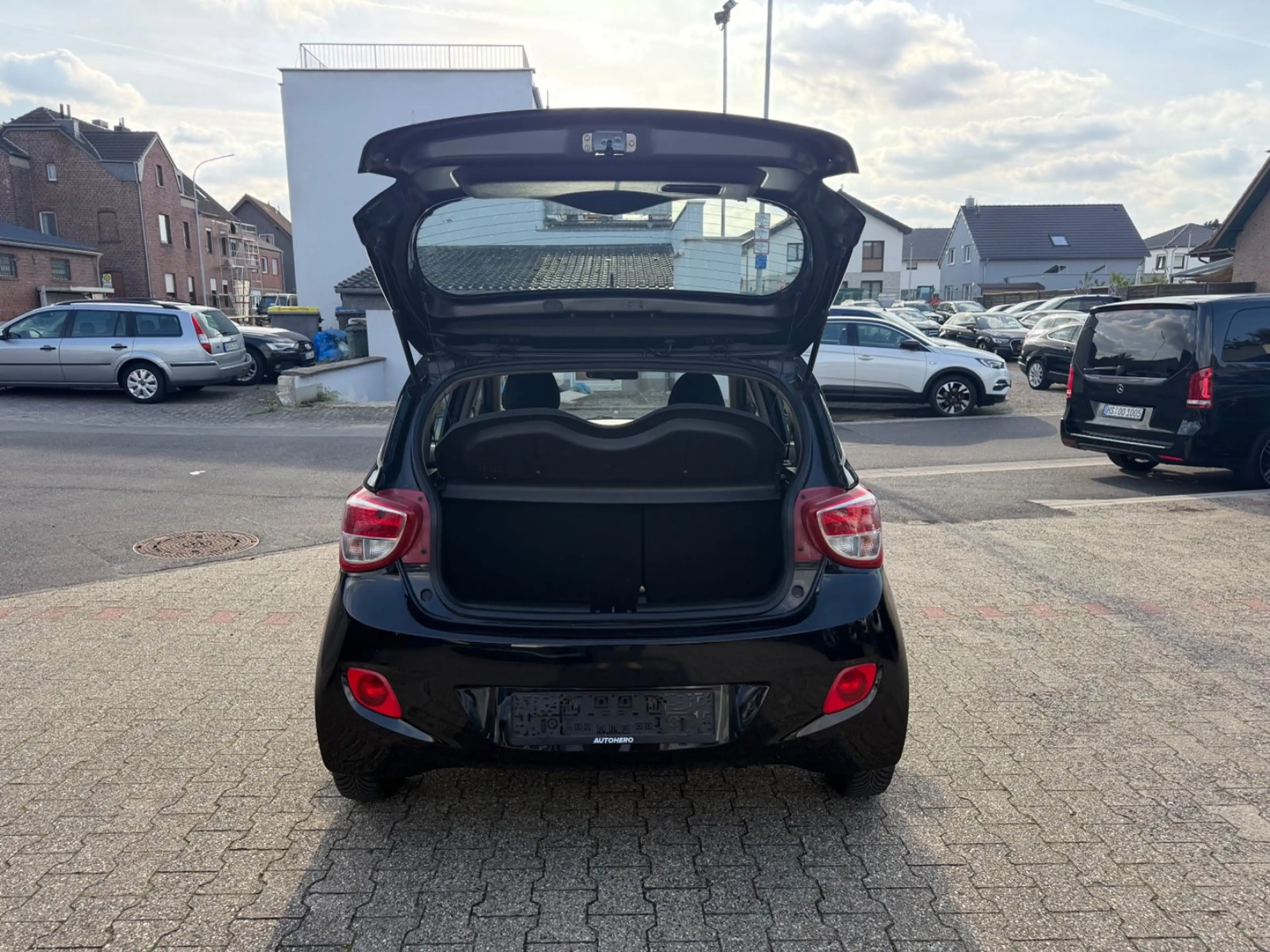 Hyundai i10 Classic Klima 5-trg Allwetter AUX — photo 8
