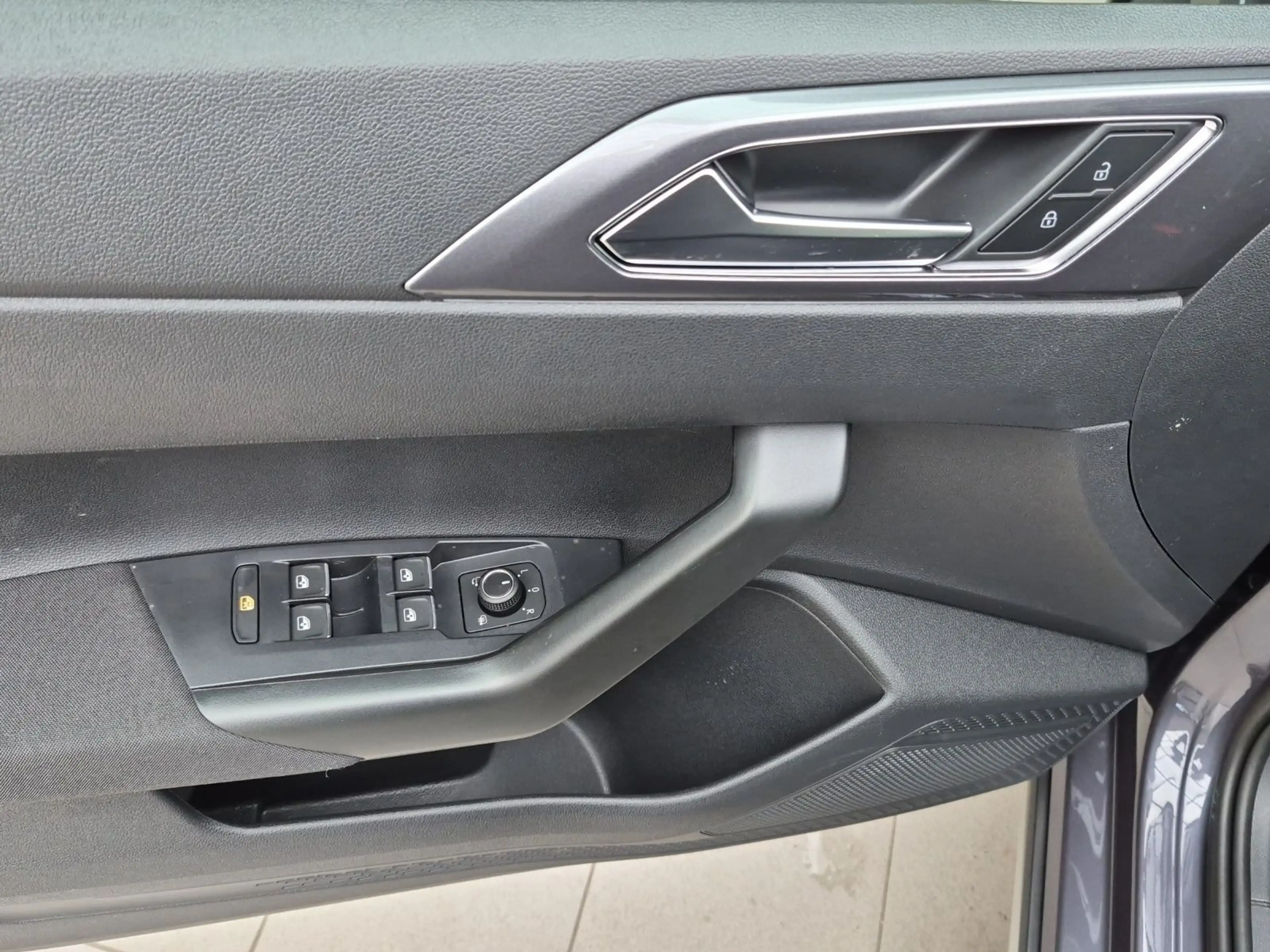 Volkswagen Taigo 1.5 TSI DSG STYLE IQ.LIGHT REAR VIEW NAVI — photo 8