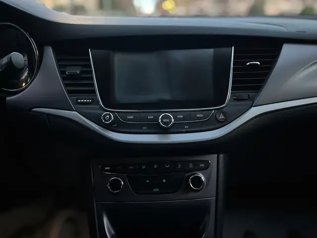 Opel Astra view 14