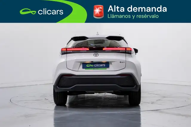 Toyota C-HR view 4