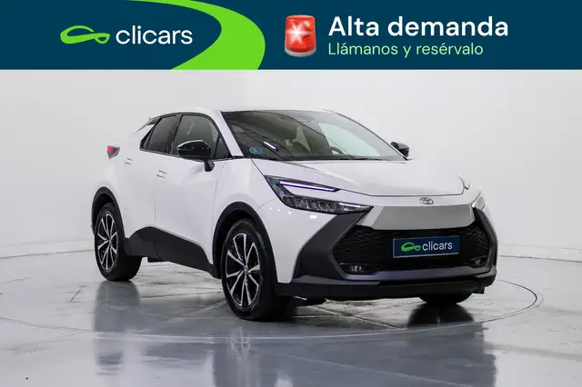Toyota C-HR view 3