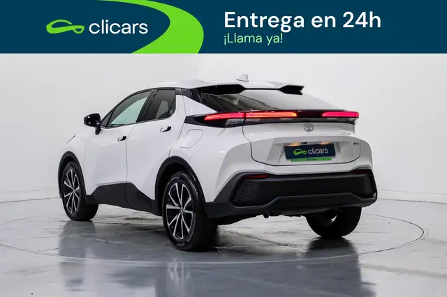 Toyota C-HR view 9