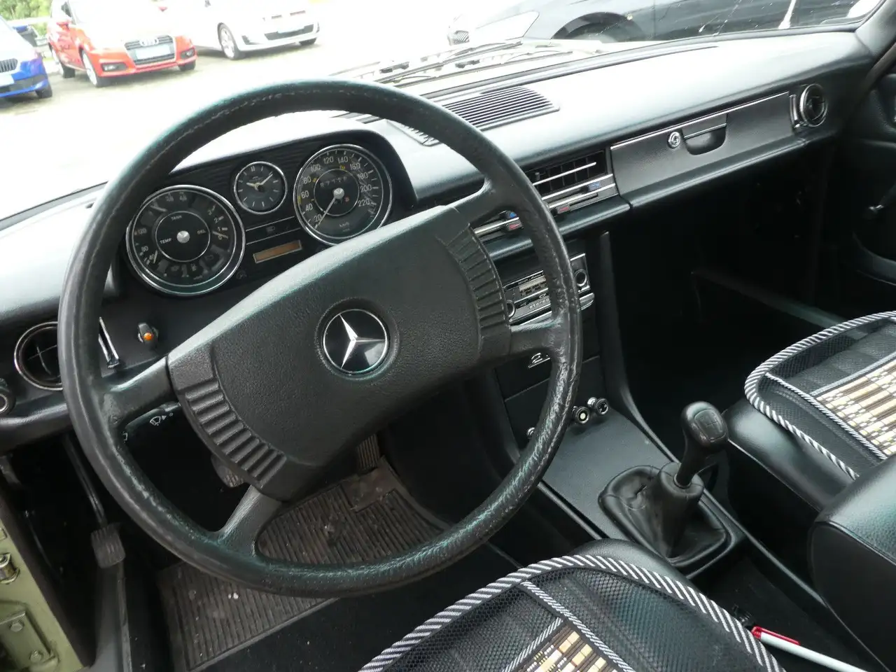 Mercedes-Benz 230 .6 m. H-Kennzeichen *TÜV 5/27*, foto 10