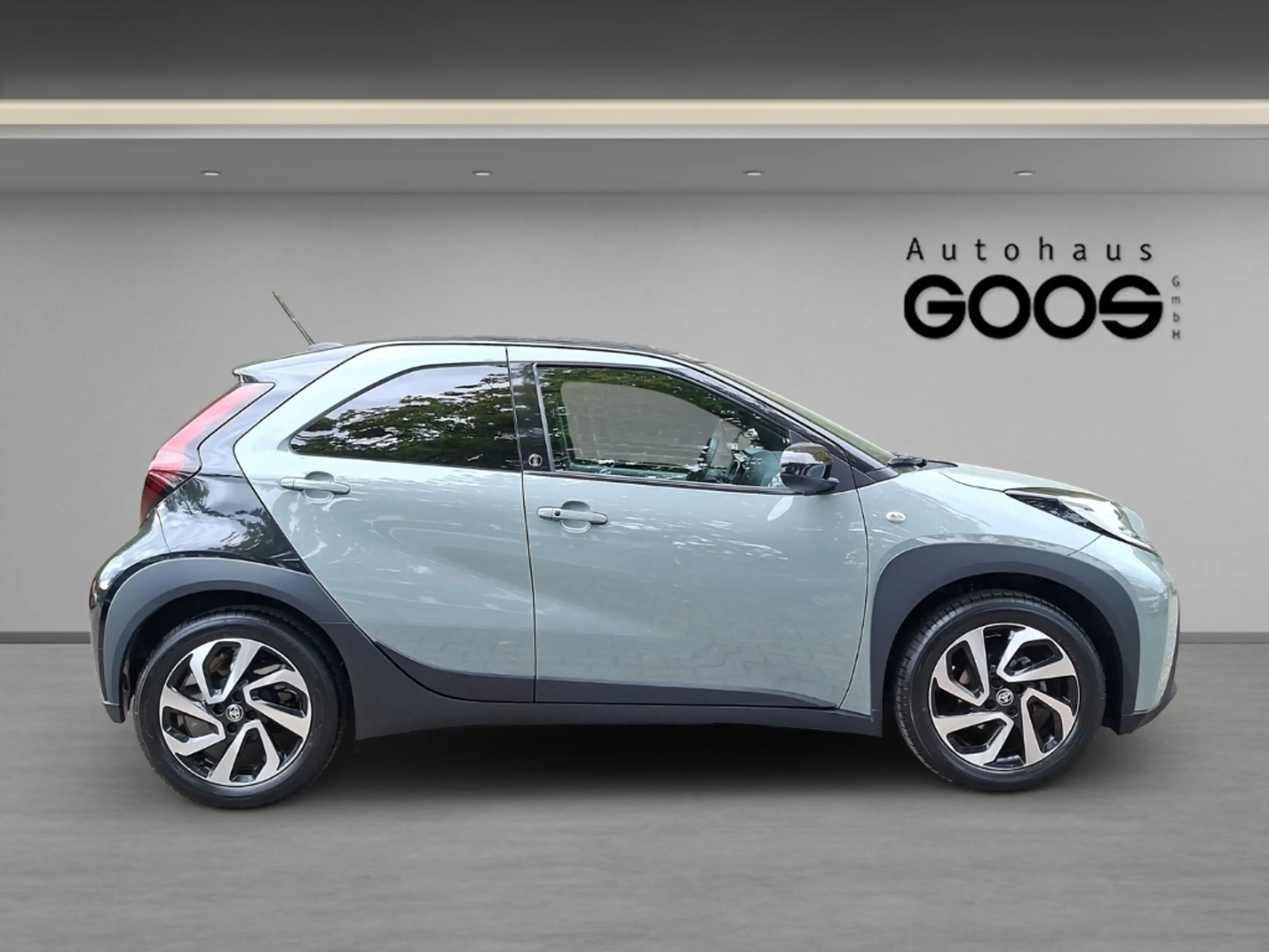 Toyota Aygo X Air Team D Faltdach LED Apple CarPlay Android Auto — photo 6