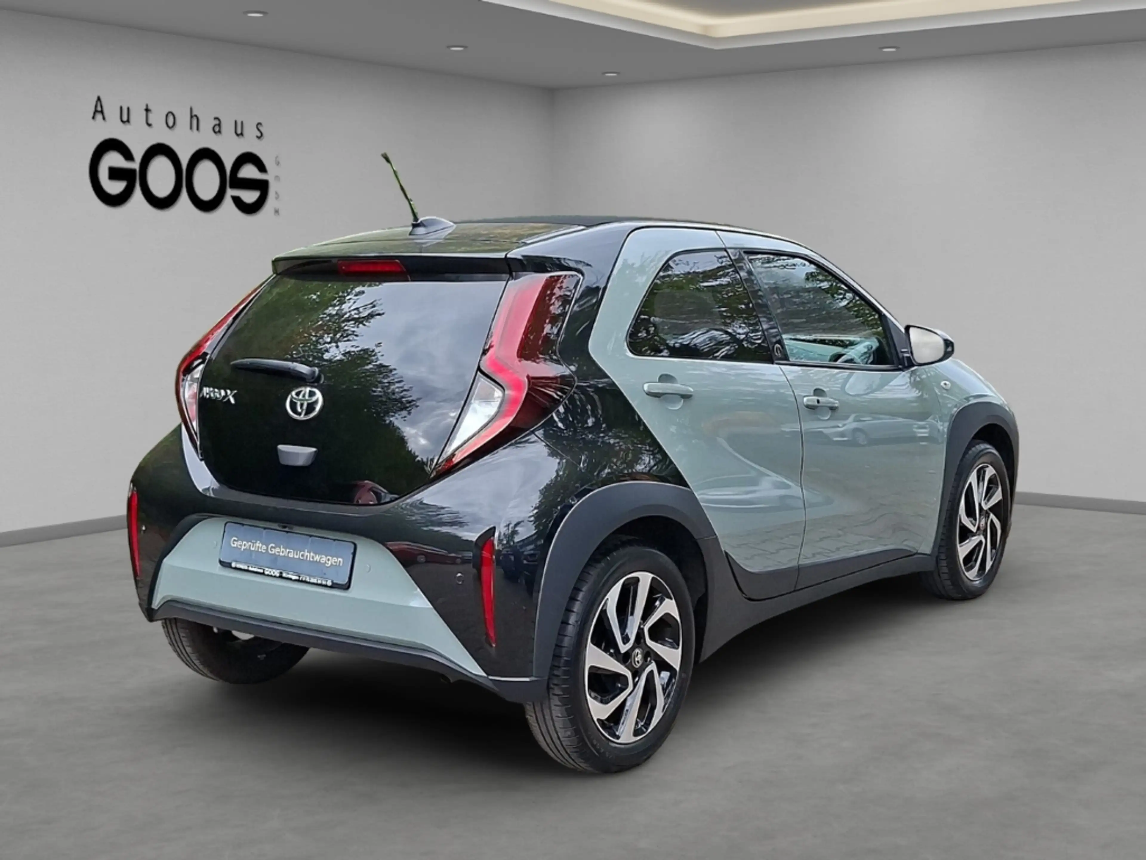 Toyota Aygo X Air Team D Faltdach LED Apple CarPlay Android Auto — photo 5