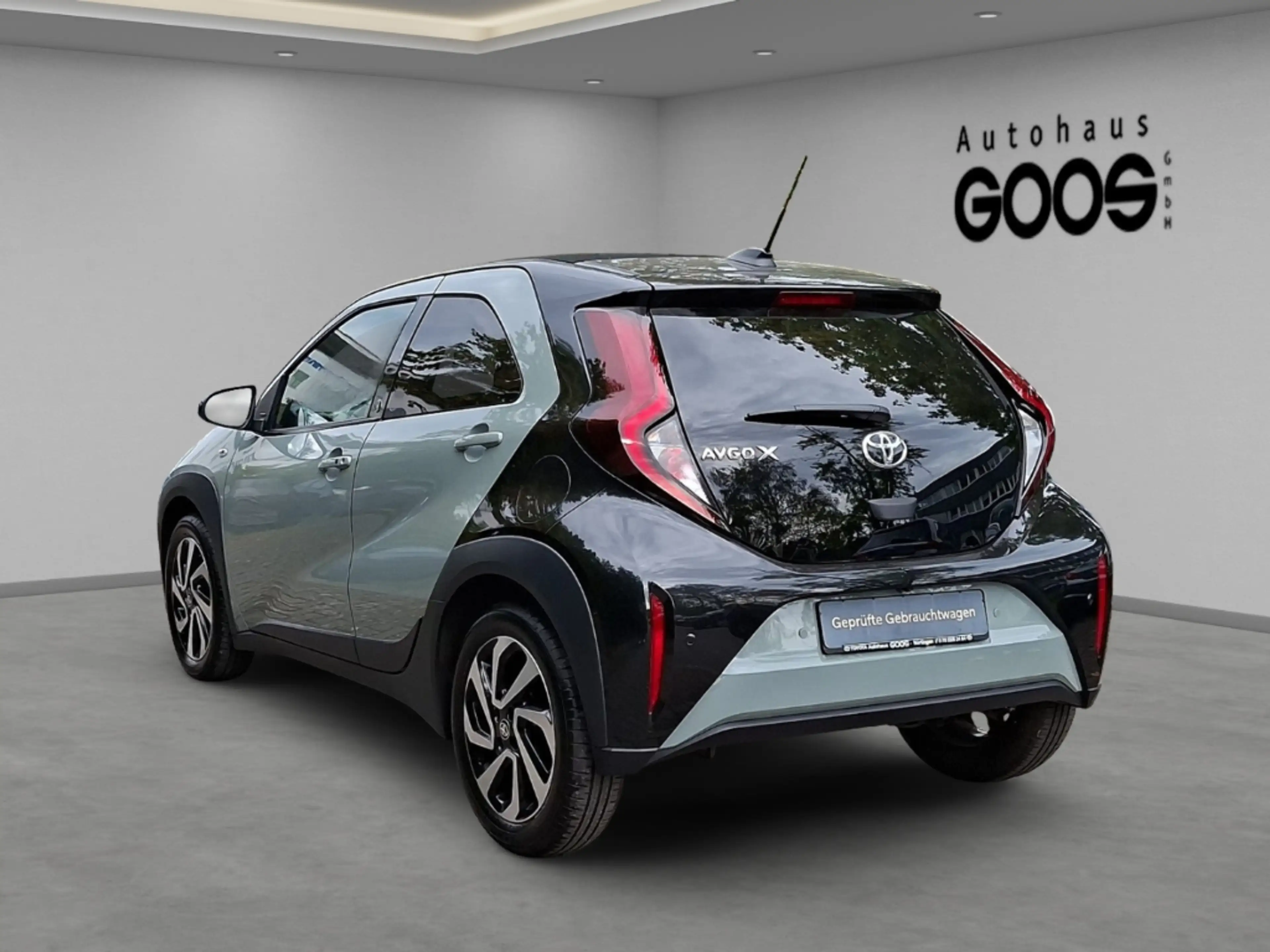 Toyota Aygo X Air Team D Faltdach LED Apple CarPlay Android Auto — photo 3