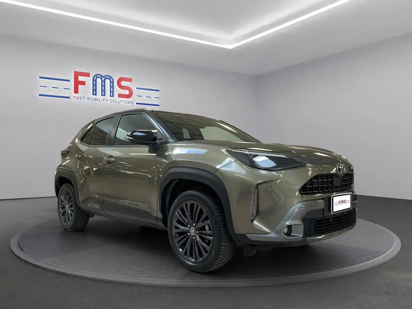 Toyota Yaris Yaris Cross 1.5h Adventure Fwd-i 116cv e-cvt Bronzo - 2