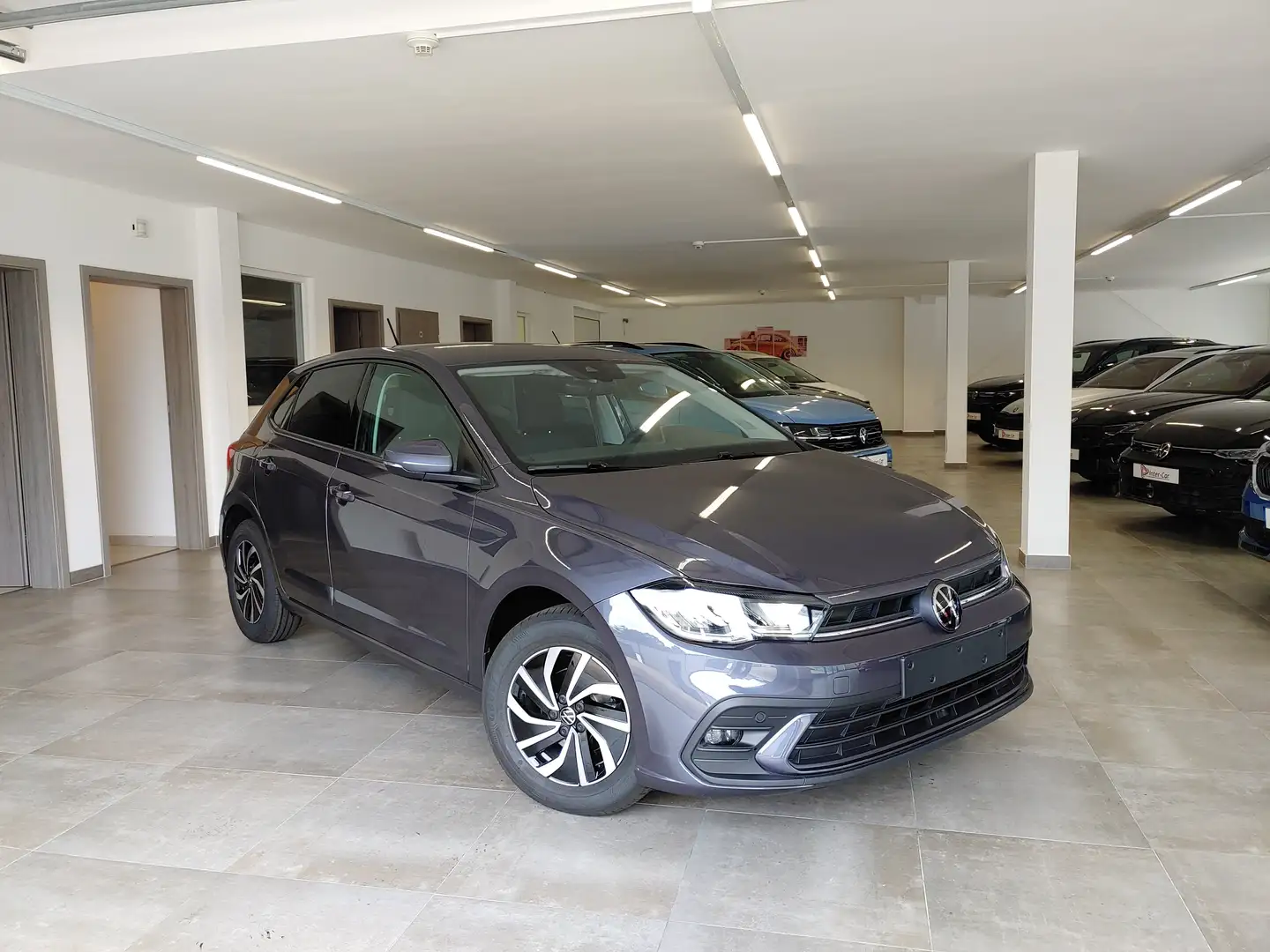Volkswagen Polo 1.0 TSI DSG Adv. Kamera/MFL/Climatronic/Sitzheiz. Grijs - 2