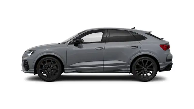 Audi Q3 view 4