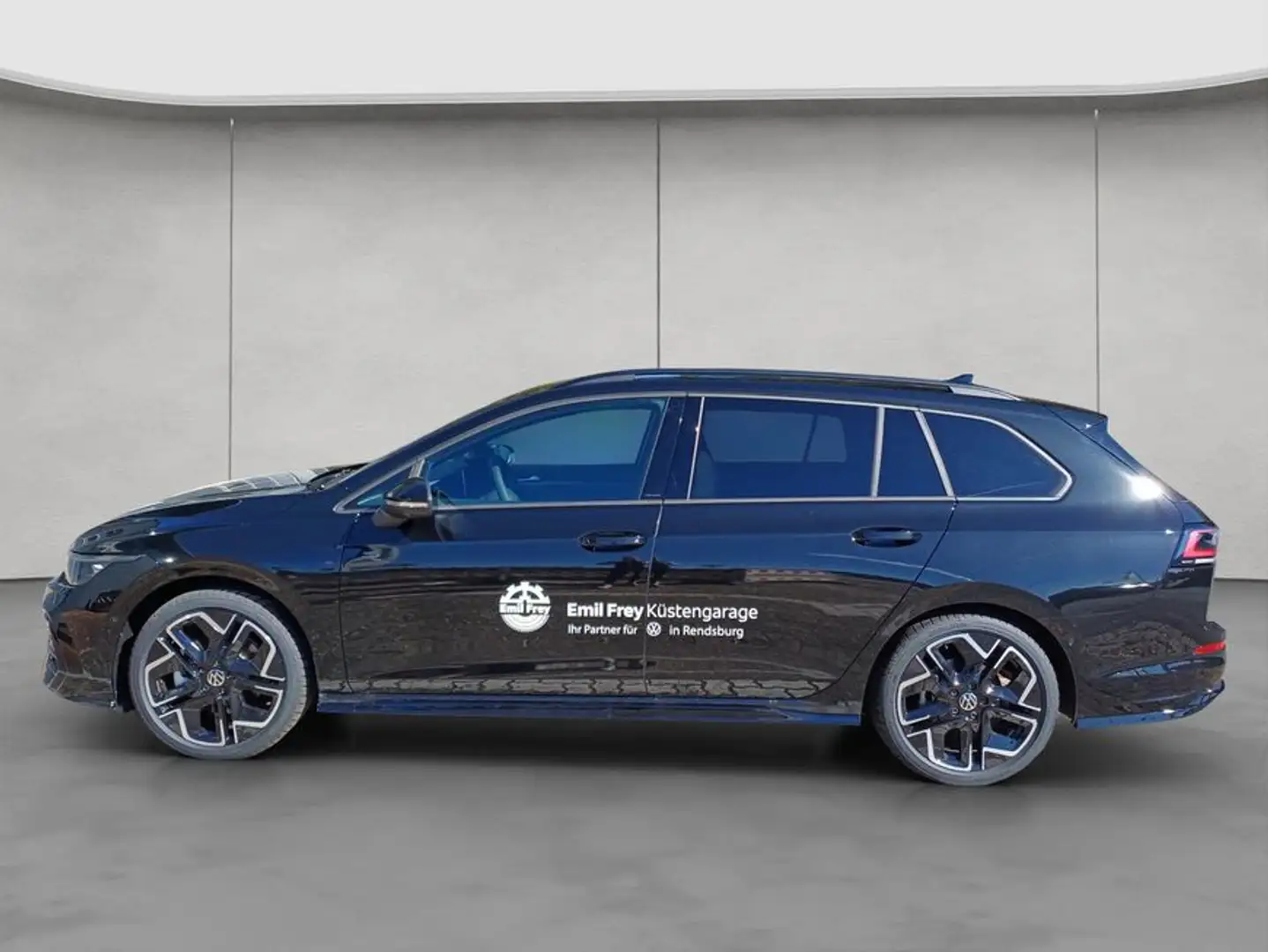 Volkswagen Golf VIII Variant R-Line 2,0 l TDI DSG Schwarz - 2