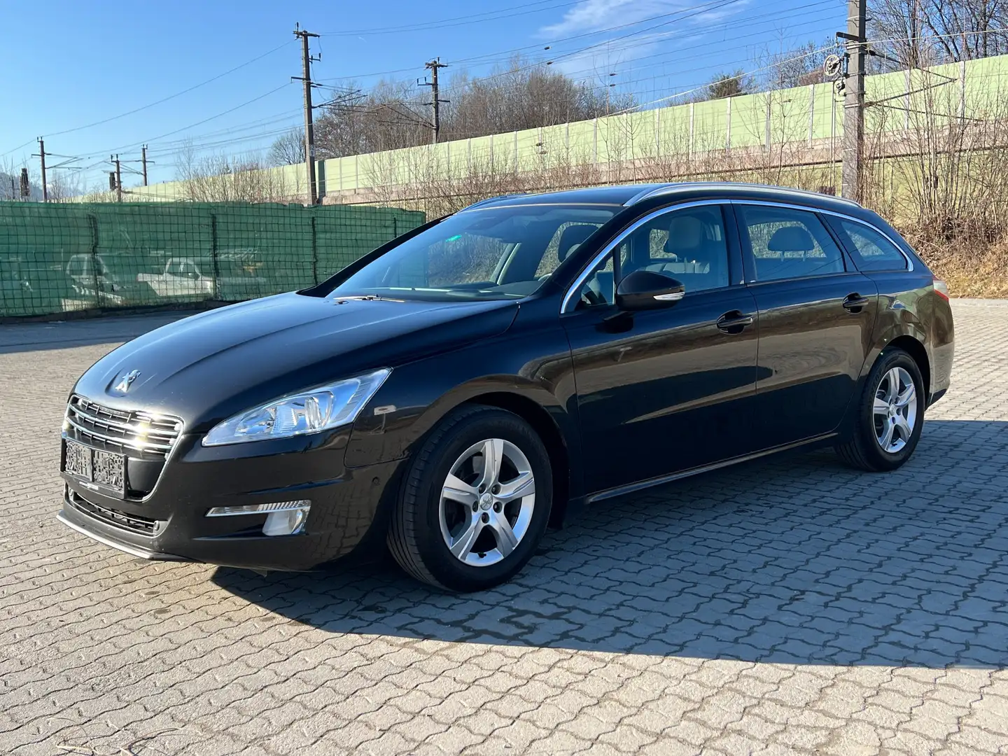 Peugeot 508 2.0 HDI Business-Line Navi PDC Panorama Braun - 1