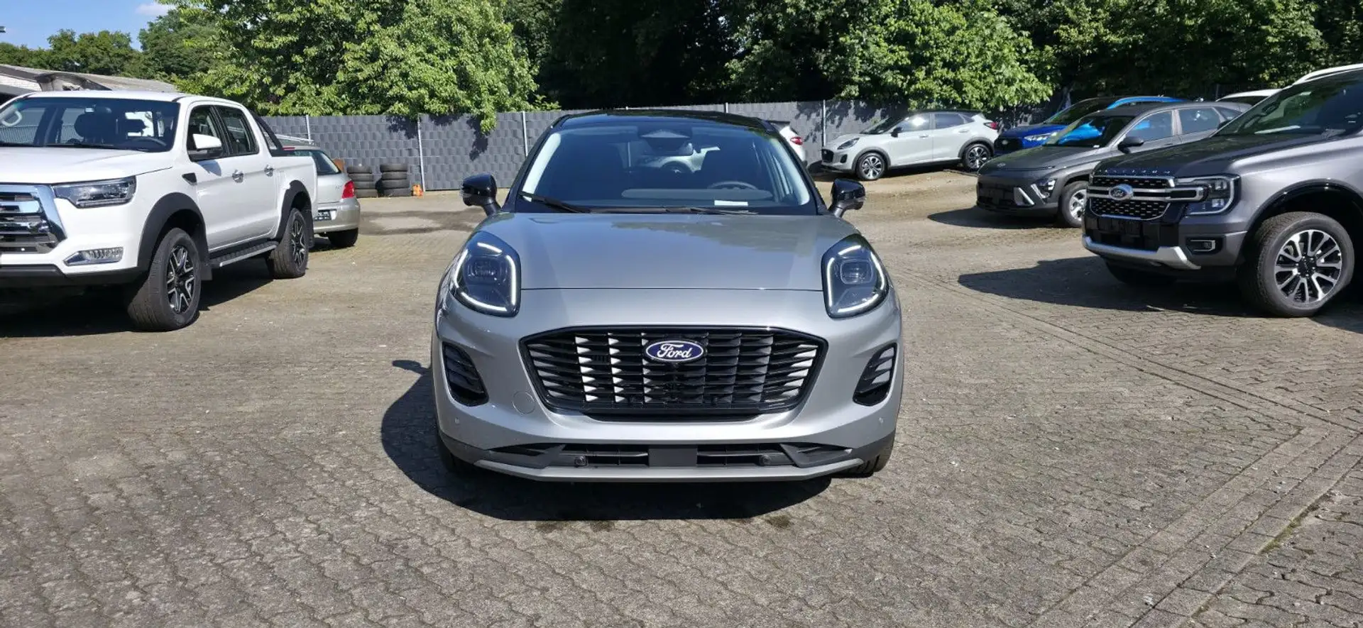 Ford Puma Titanium 1,0L MHEV ACC 360Grad Kamera Navi Silber - 2