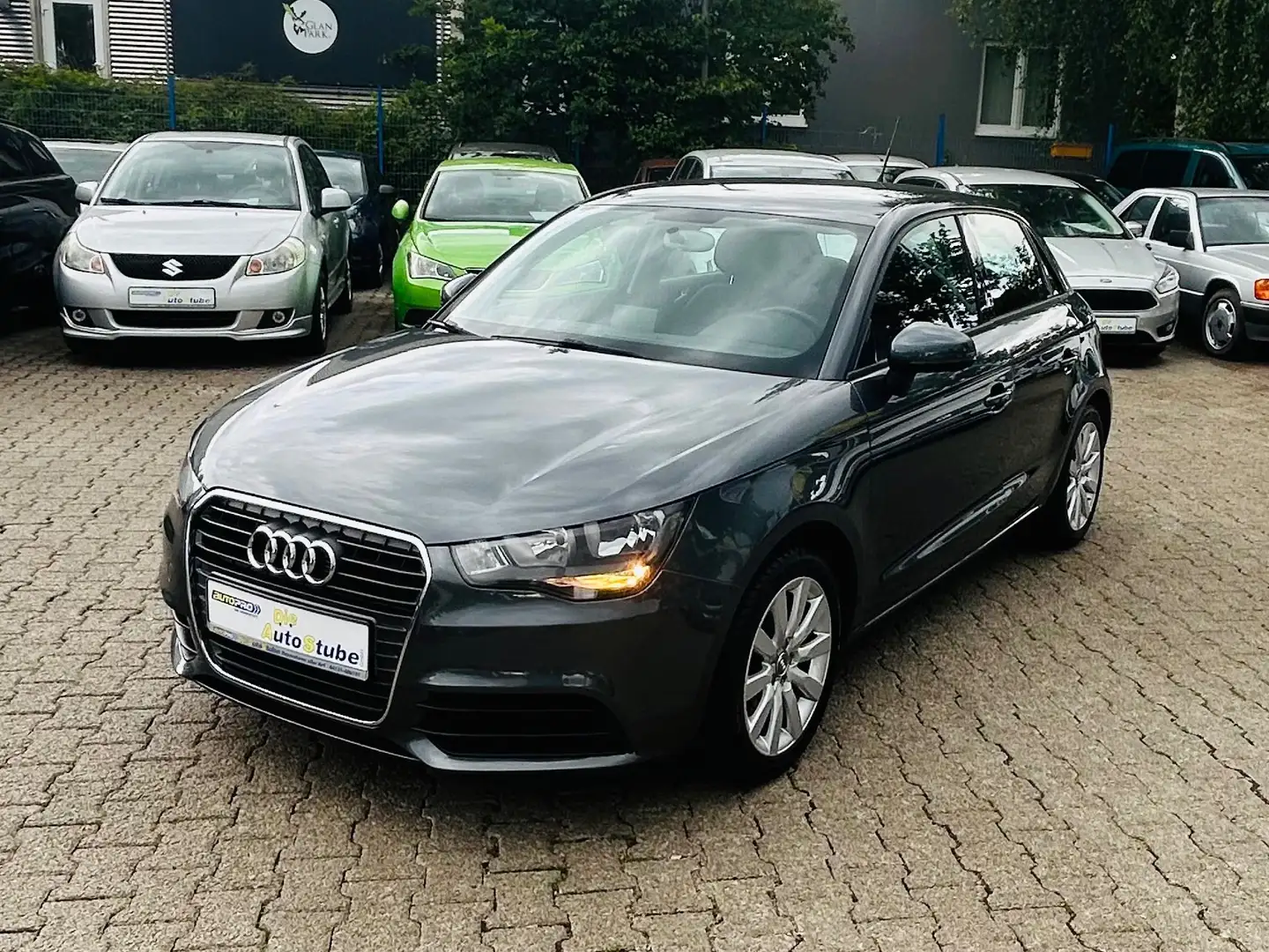 Audi A1 1.2 TFSI Sportback Ambition Grau - 2