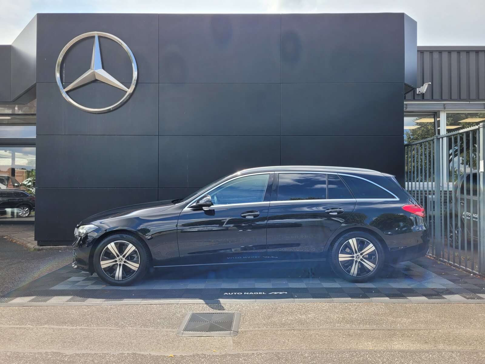 Mercedes-Benz C 220