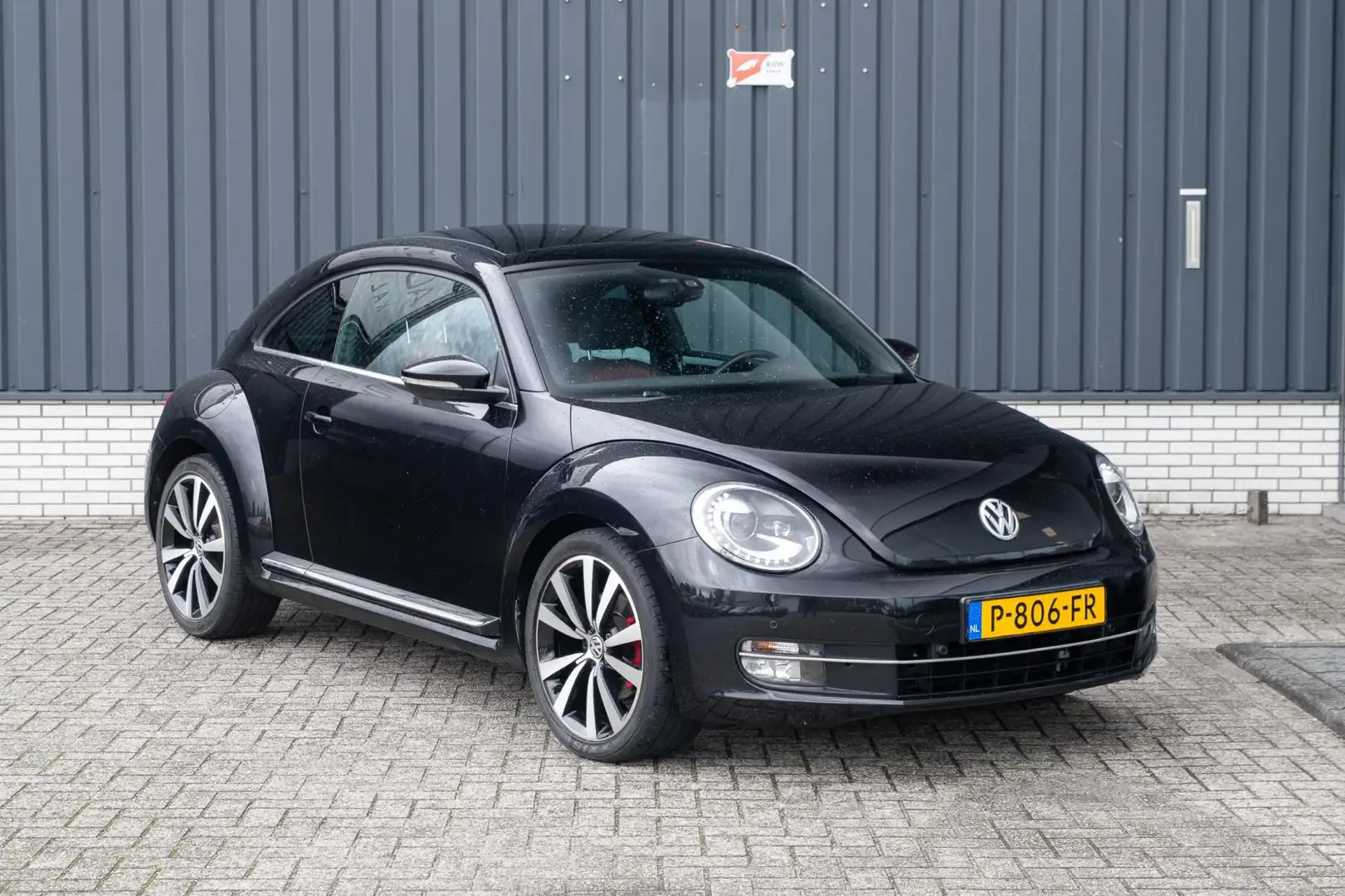 Volkswagen Beetle 2.0 TSI Sport *Automaat*Pano*Navi* Nero - 2