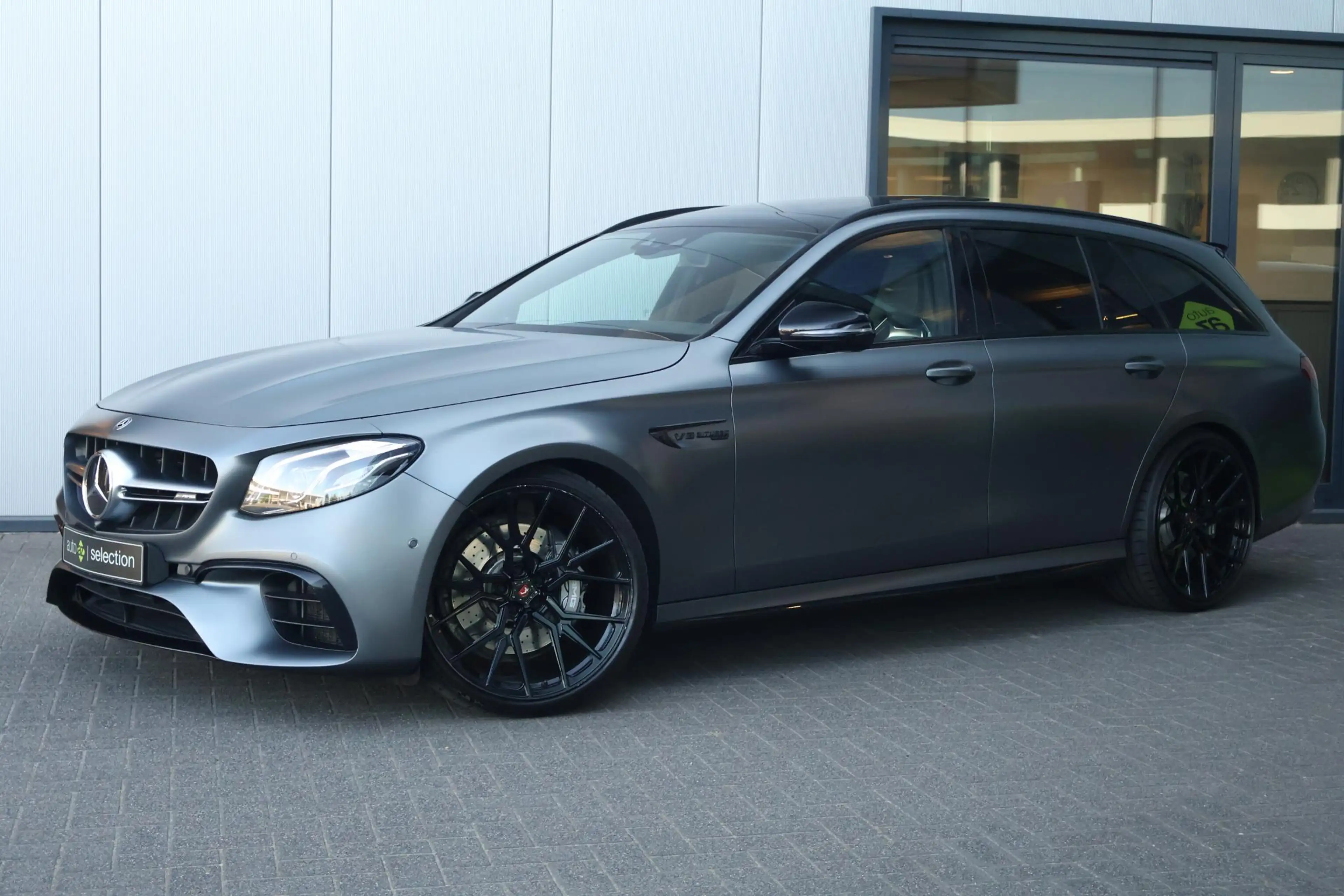 Mercedes-Benz E 63 AMG Estate 4MATIC Premium Plus / Pano / Burmester / Sf — photo 5