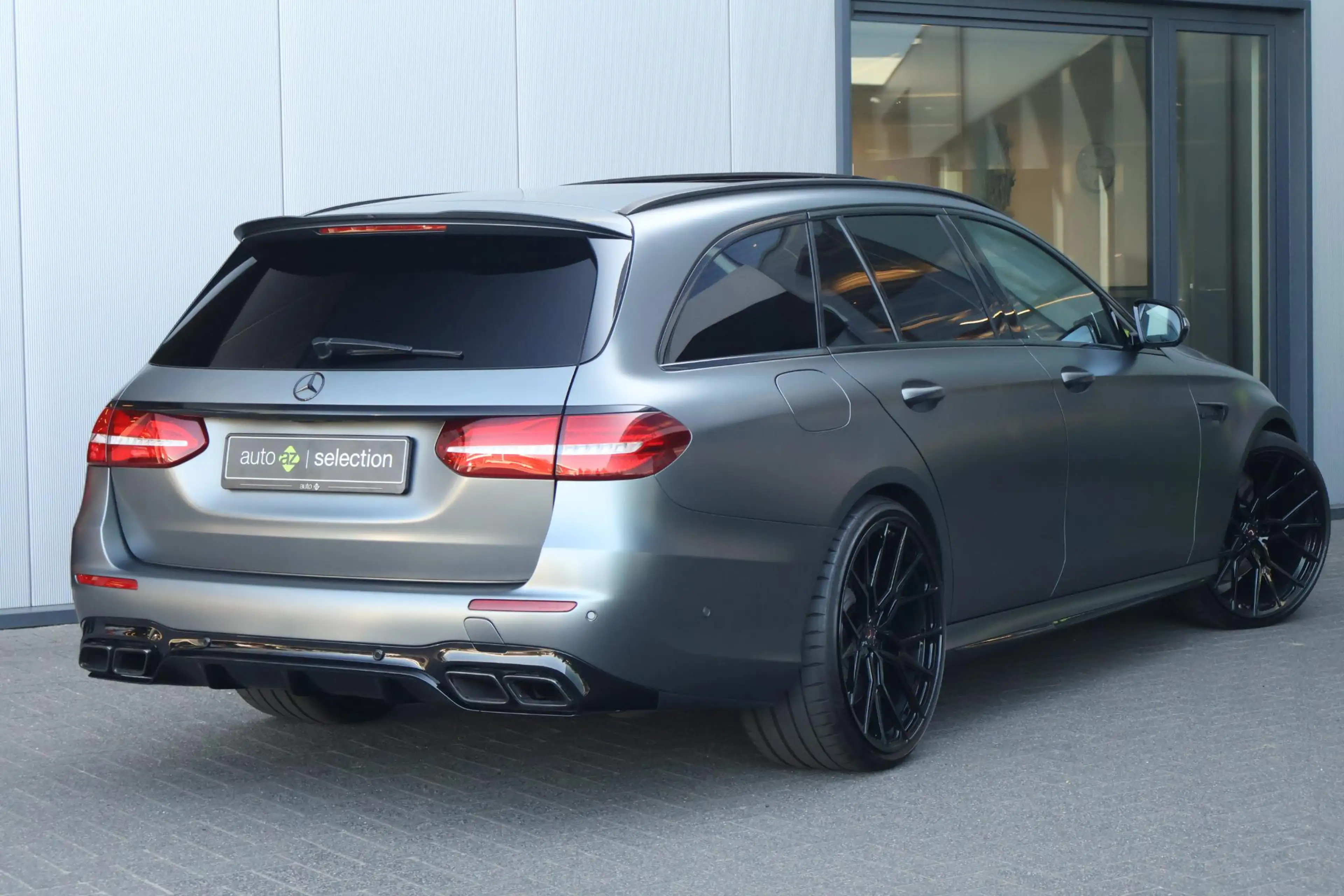 Mercedes-Benz E 63 AMG Estate 4MATIC Premium Plus / Pano / Burmester / Sf — photo 2